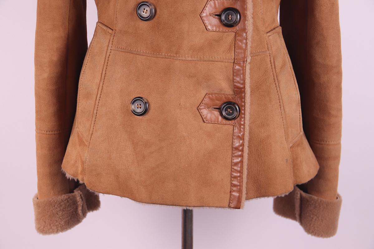 Dolce & Gabbana lambskin coat early 2000s vintage For Sale 4