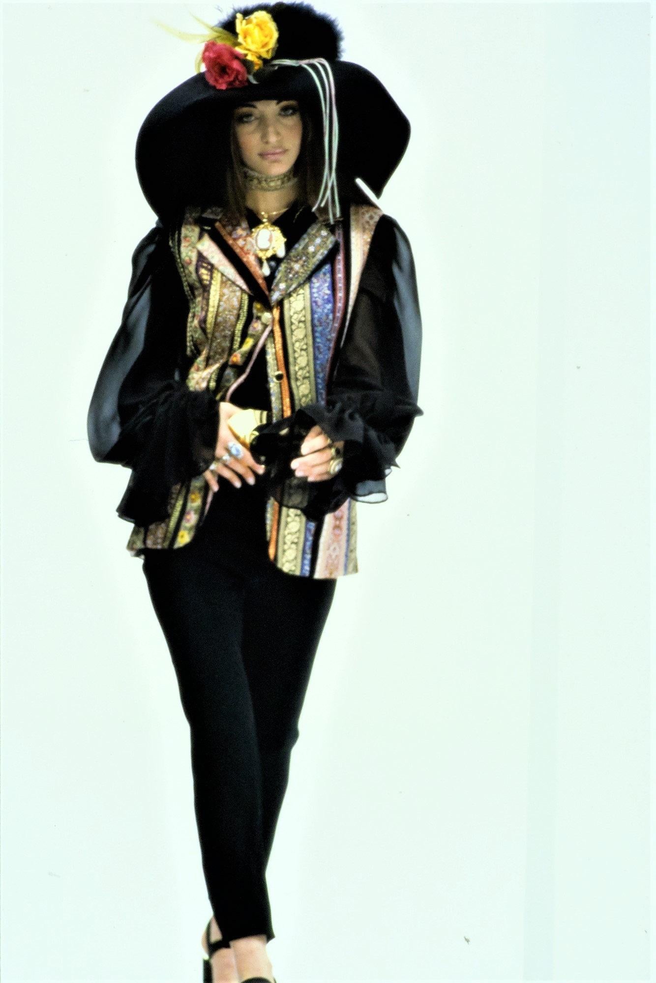 Noir Veste blazer à double boutonnage en brocart lamé Dolce & Gabbana, P/E 1993 en vente