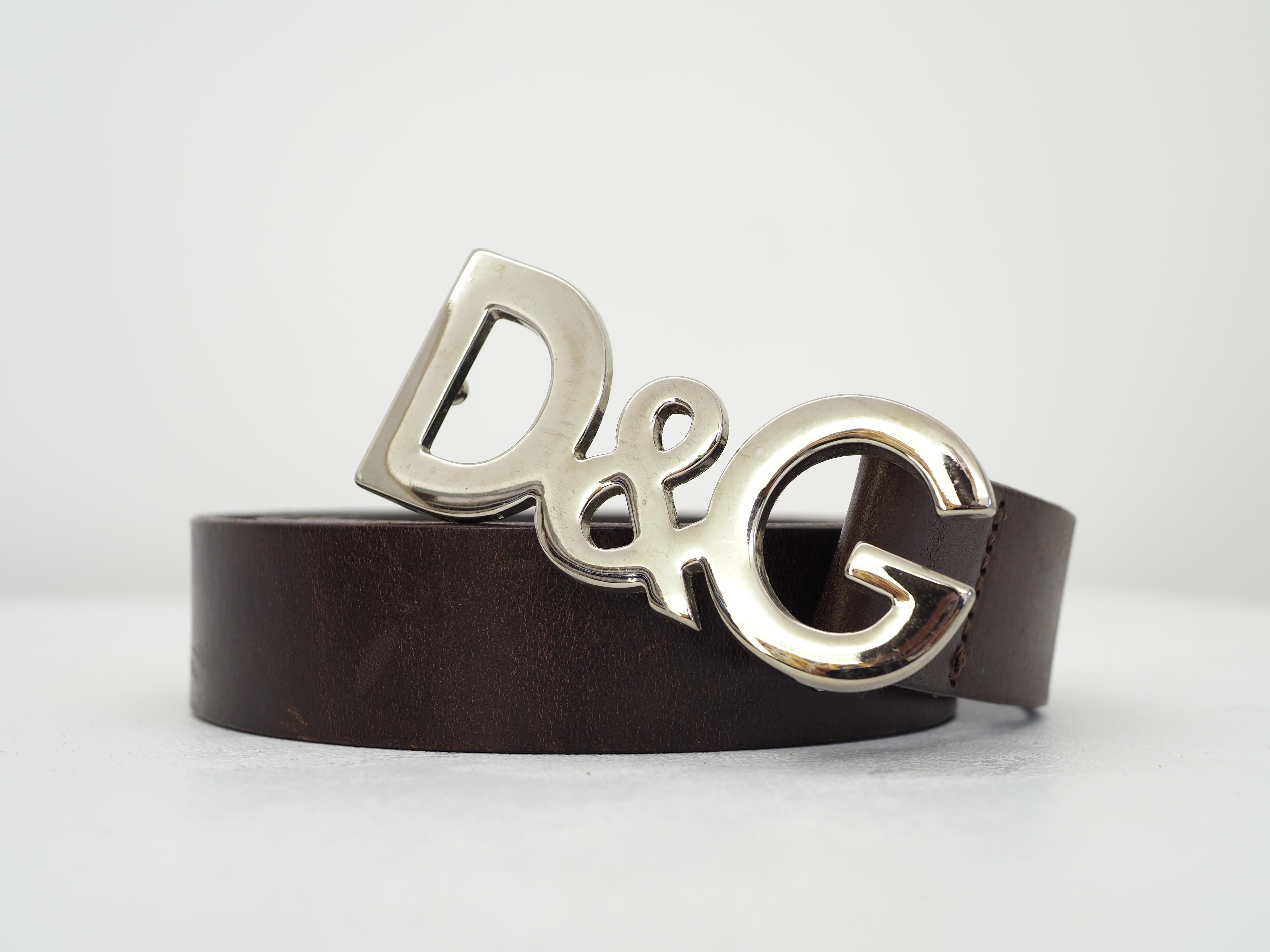 Dolce & Gabbana leather belt
silver hardware
totally made in italy
size 95