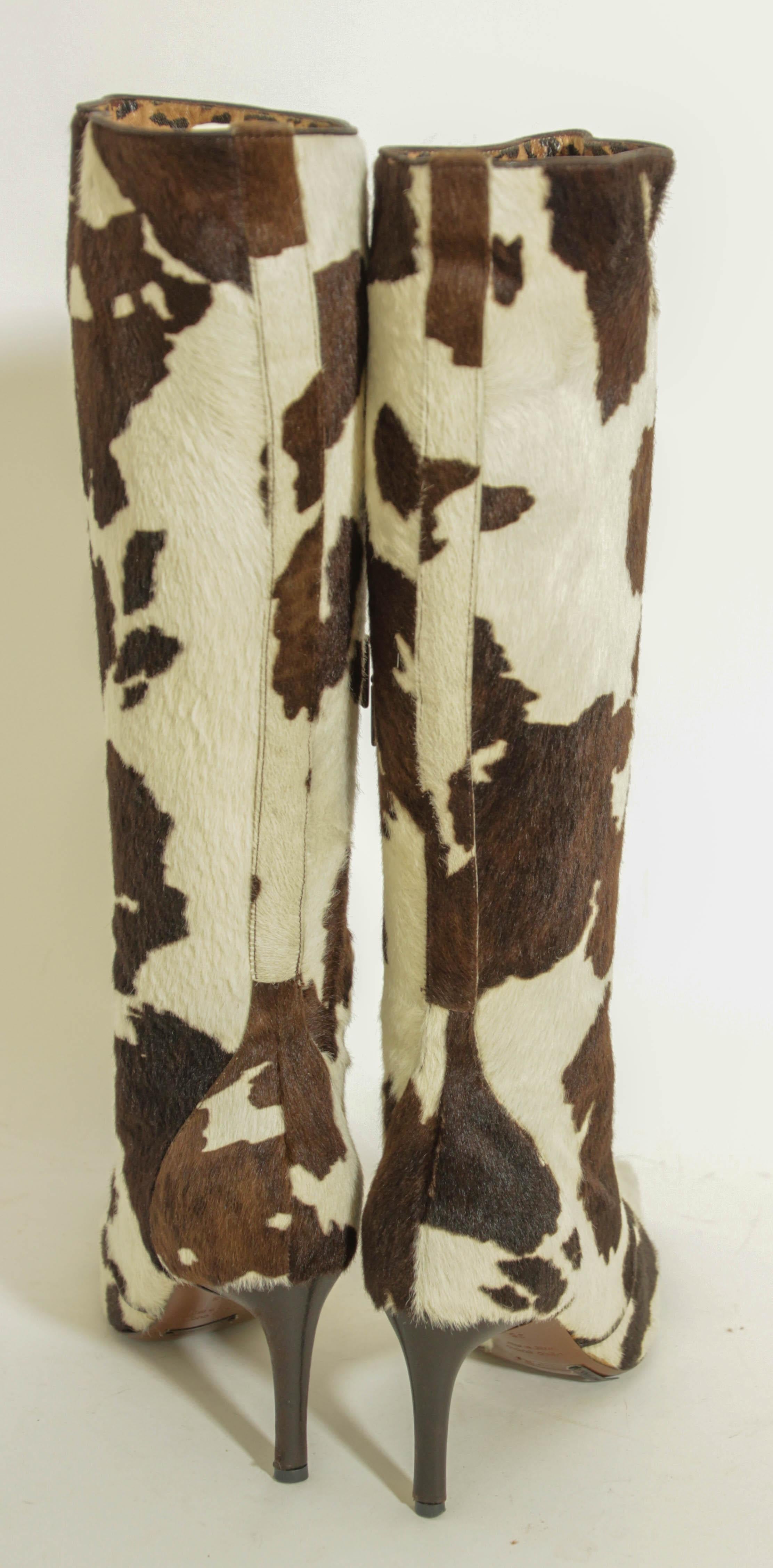 Dolce & Gabbana Leather Knee Fitted Boots Black and white Animal Print Size EU35 For Sale 6