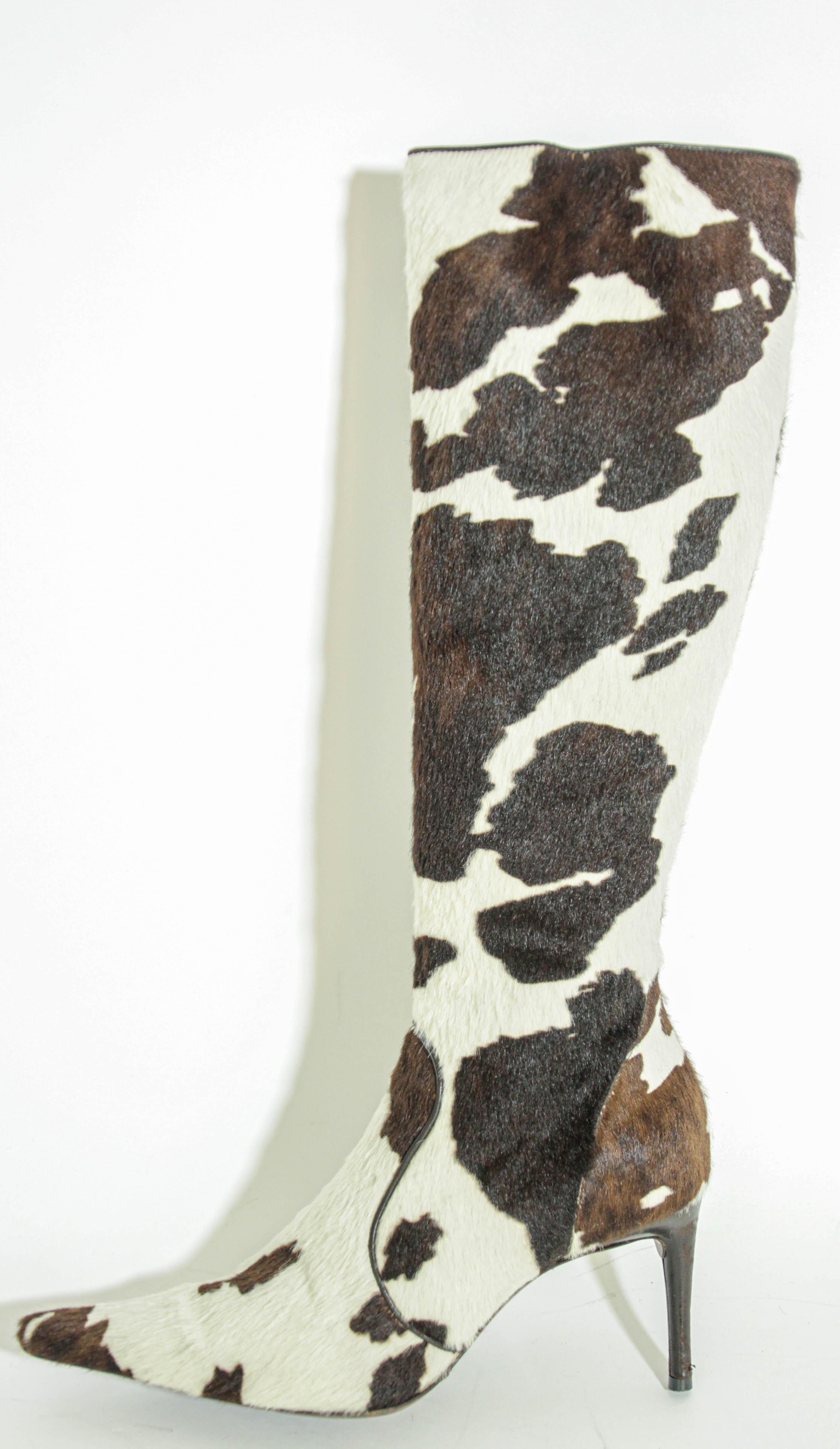 Women's Dolce & Gabbana Leather Knee Fitted Boots Black and white Animal Print Size EU35 For Sale