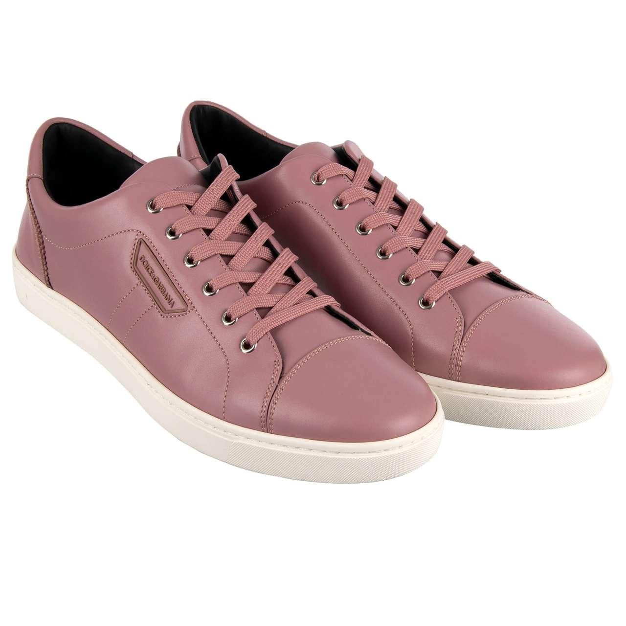 - Classic calf leather sneakers LONDON with logo by DOLCE & GABBANA - New with Box - Former RRP: EUR 445 - MADE IN ITALY - Model: CS1326-A3444-80426 - Material: 100% Calfskin - Sole: Rubber - Color: Pink (Rosa Antico 3) - Leather footbed -
