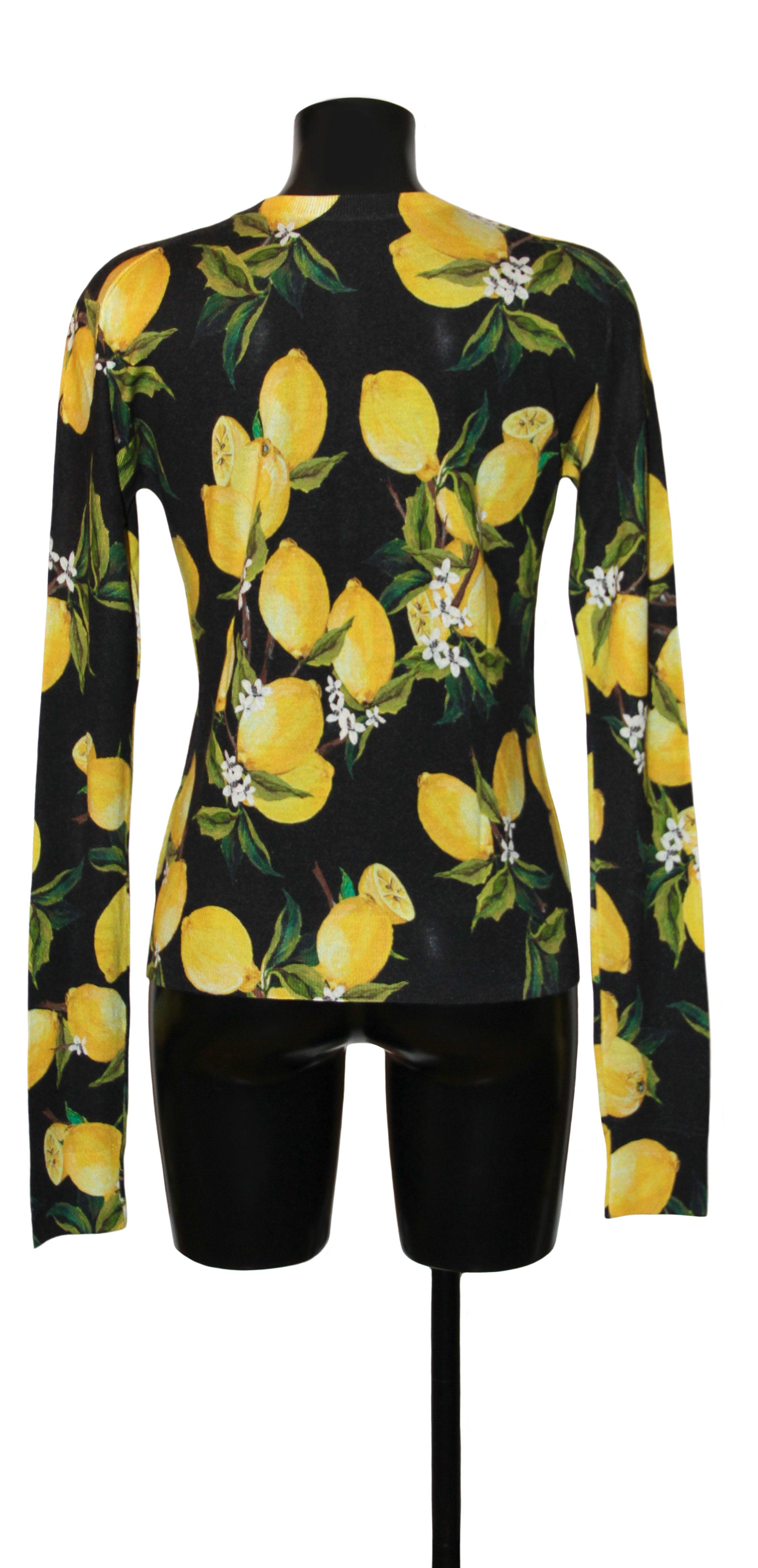 Dolce And Gabbana Sweaters - 4 For Sale 