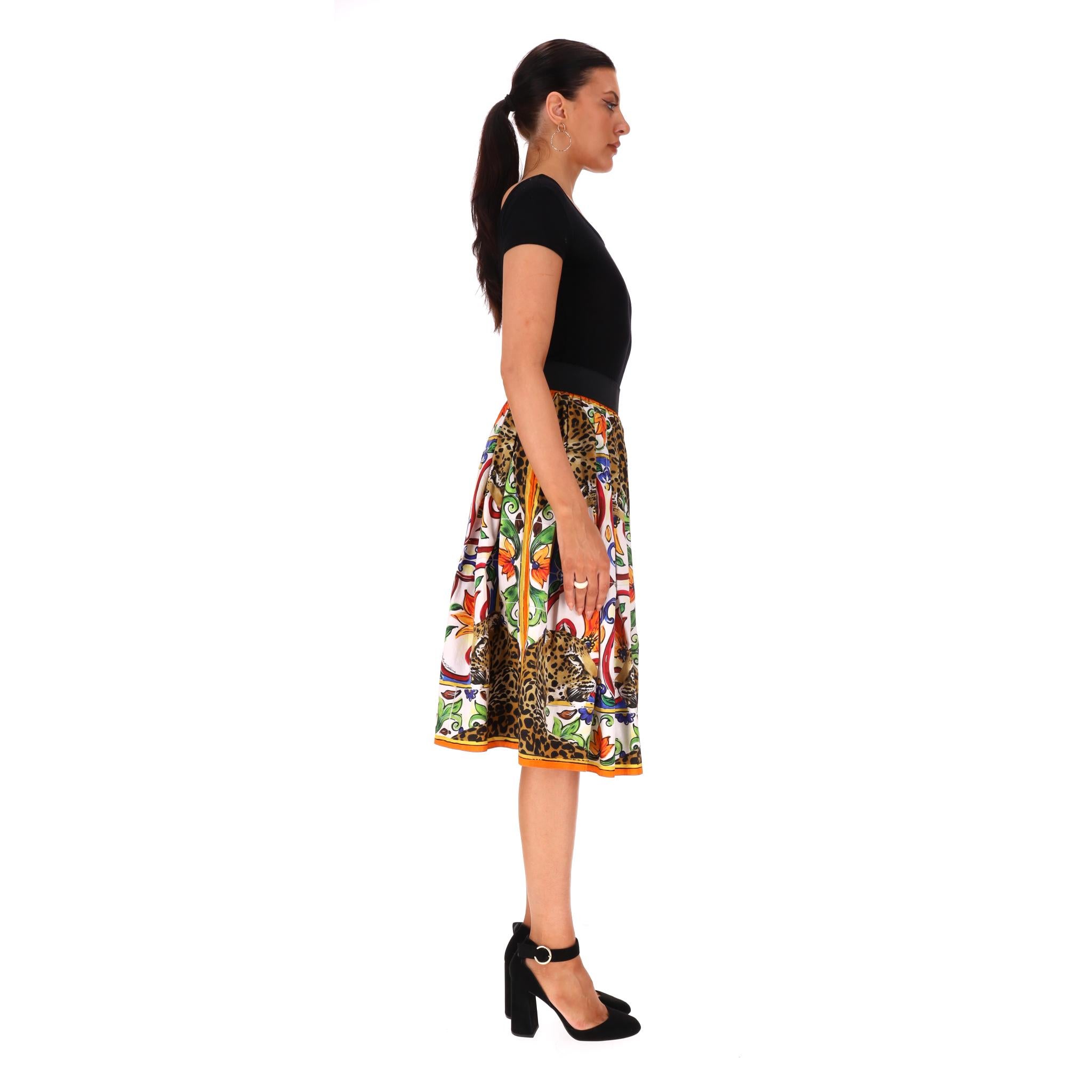Dolce & Gabbana Leopard & Maiolica Print Baumwollrock (Beige) im Angebot