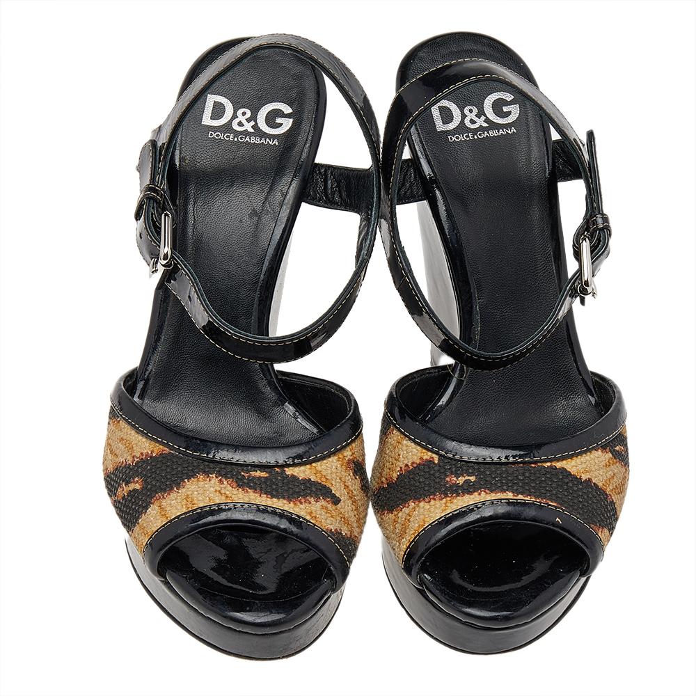 Dolce & Gabbana Leopard Print Canvas And Leather Platform Sandals Size 37.5 For Sale 1