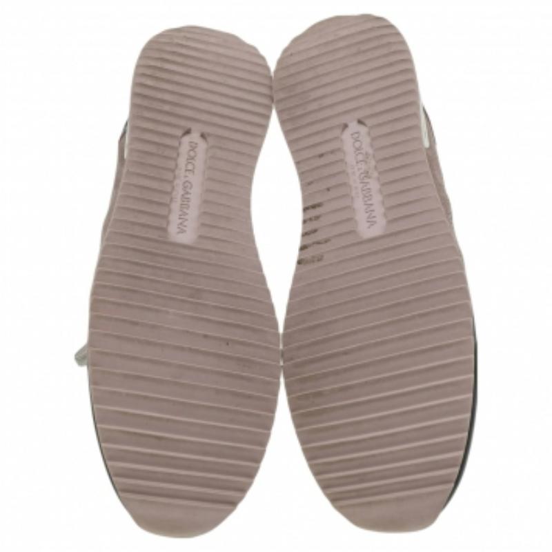 Dolce & Gabbana - Baskets basses en toile et cuir imprimé léopard - Taille 38 en vente 1