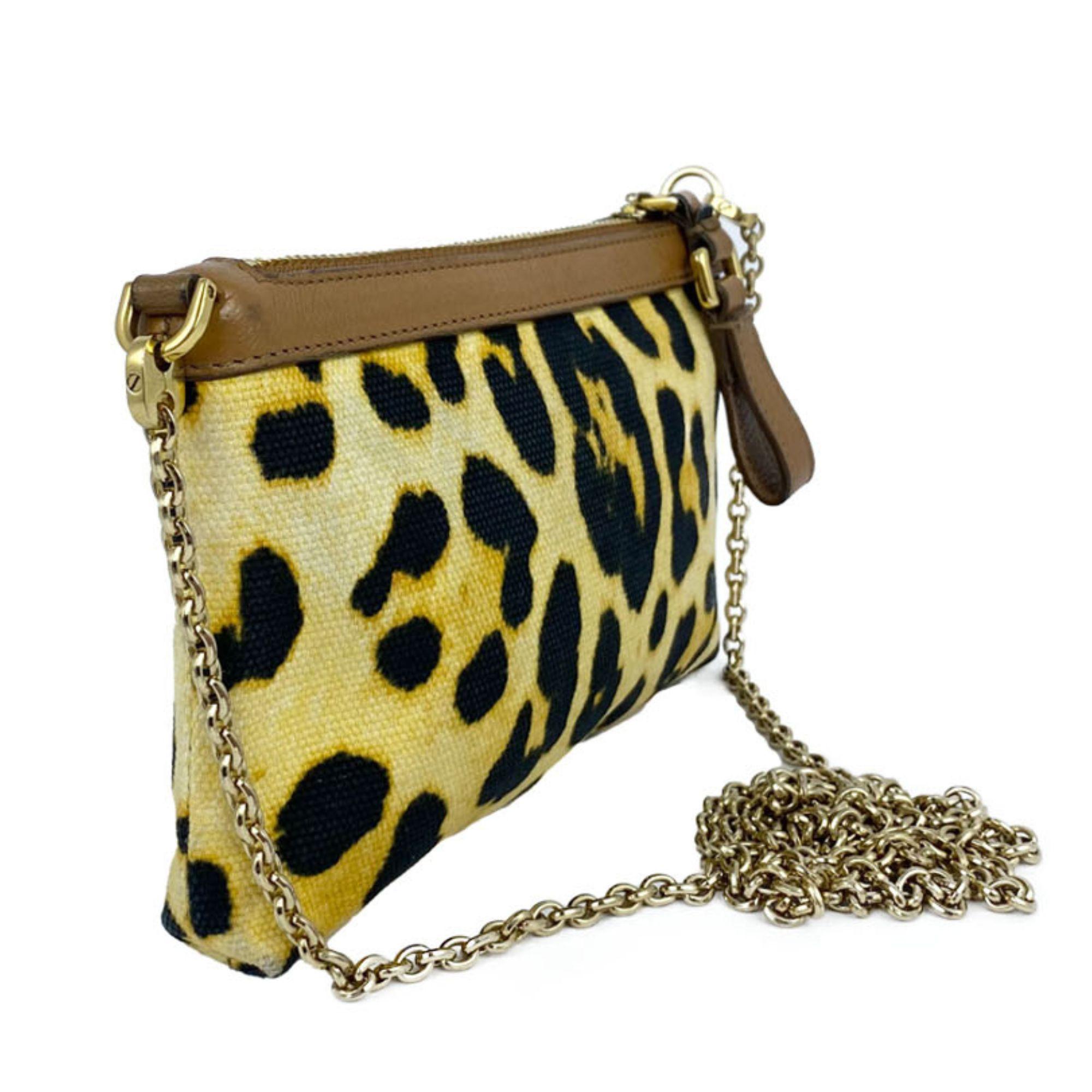 Dolce & Gabbana Leopard Print Crossbody Bag In Good Condition For Sale In Amman, JO