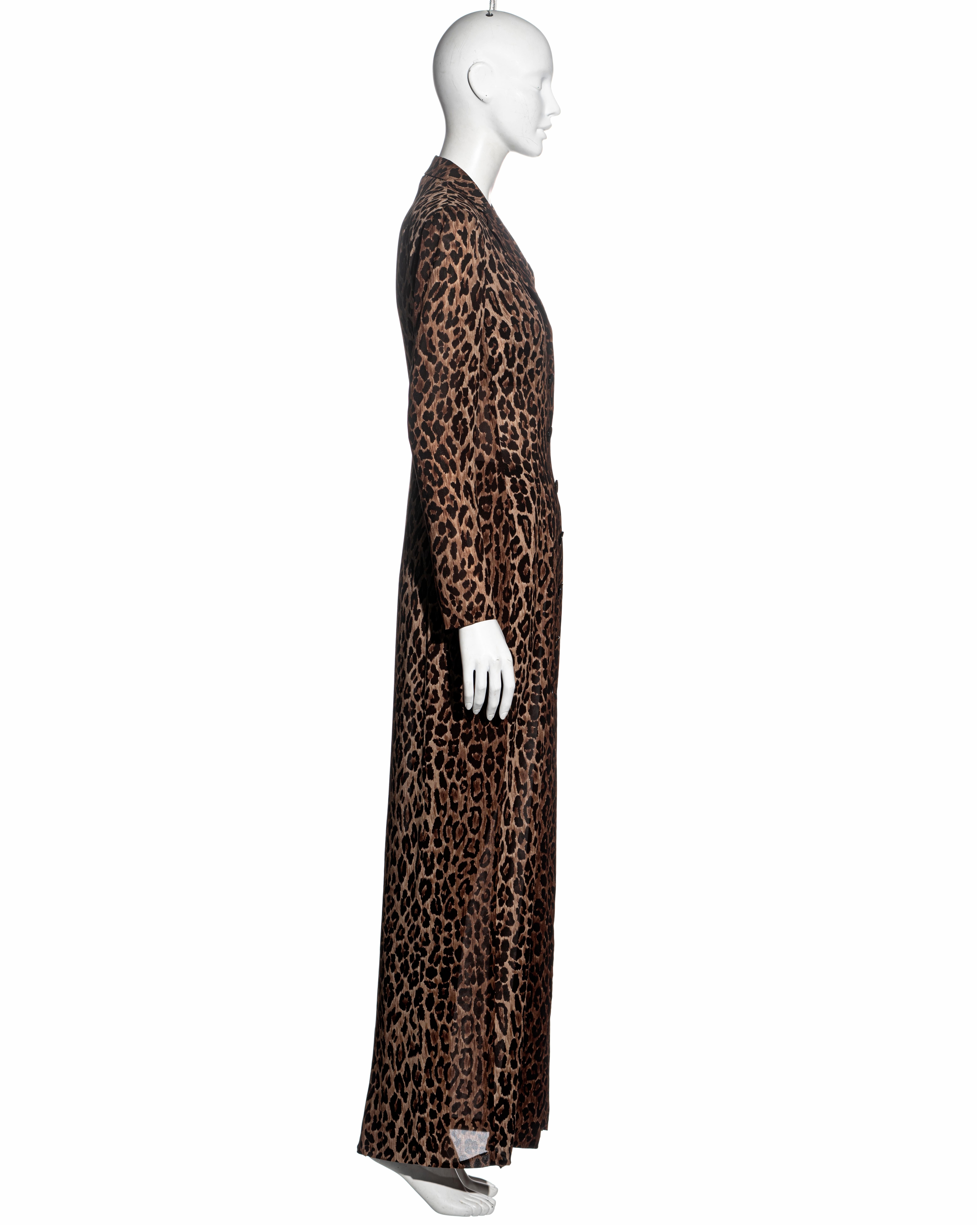 Dolce & Gabbana leopard print silk coat, pants and bra ensemble, ss 1997 For Sale 3