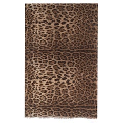 Sciarpa in seta con stampa leopardata di Dolce & Gabbana