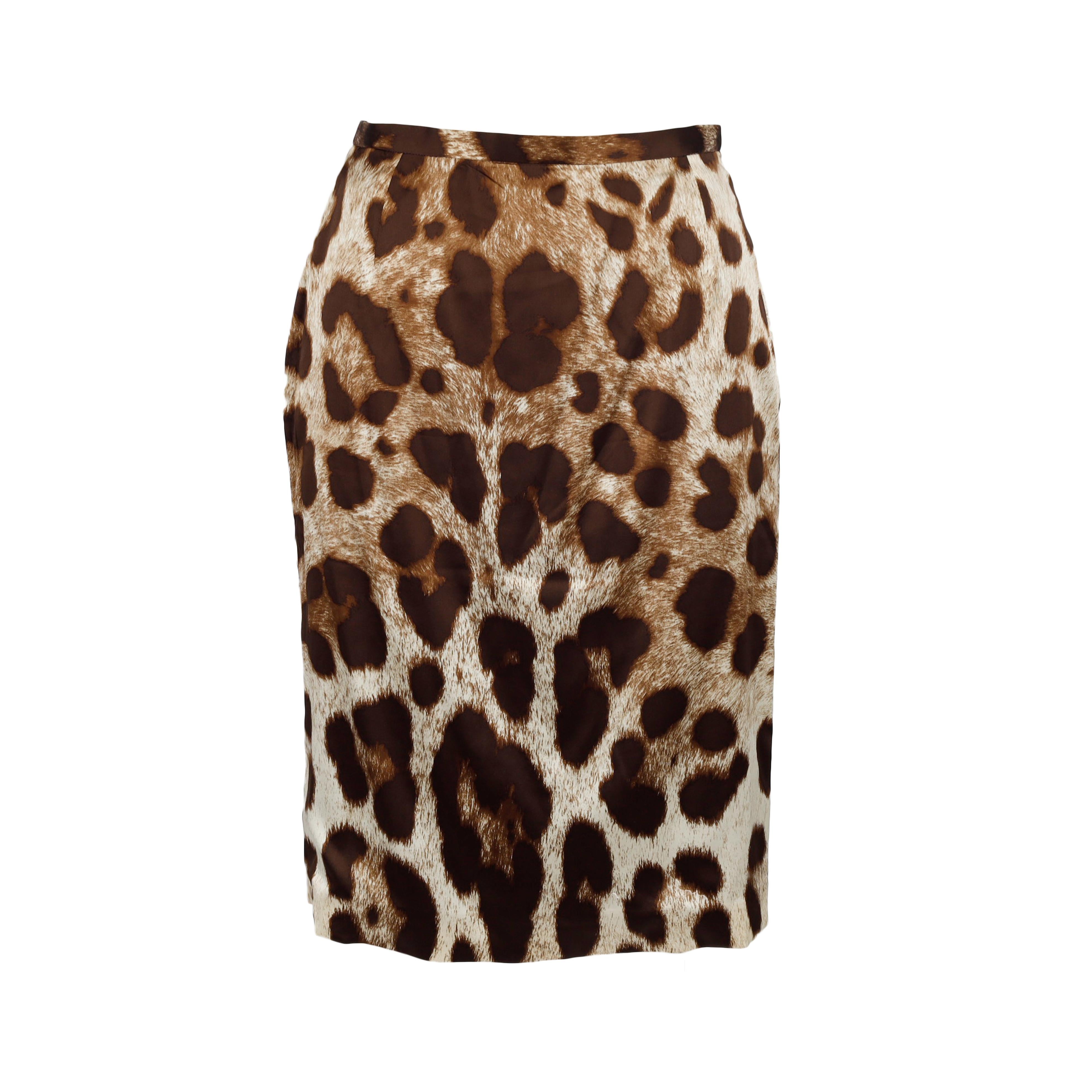 Dolce & Gabbana Leopard Print Skirt  For Sale 1