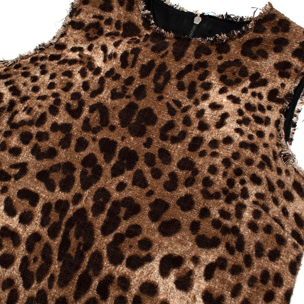 Dolce & Gabbana Leopard Print Sleeveless Shift Dress - Size US 0 For Sale 1