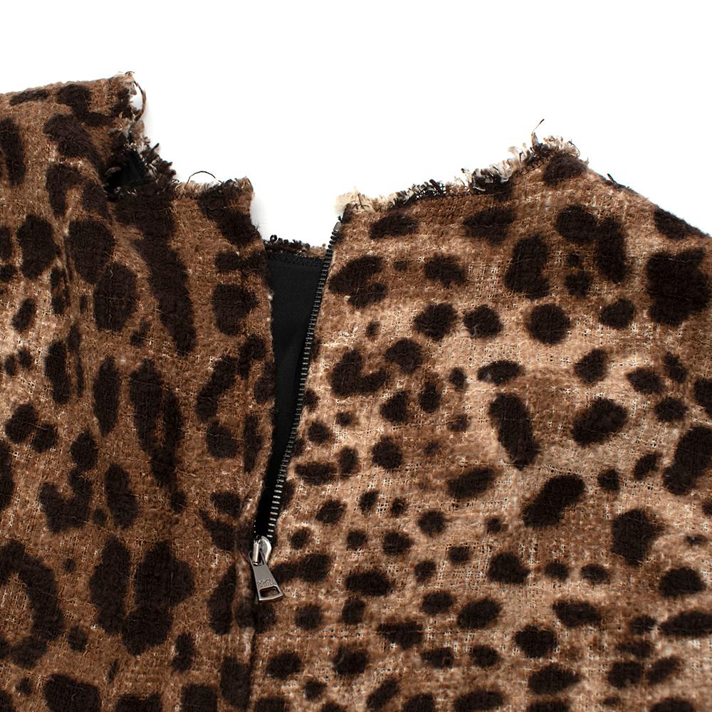 Dolce & Gabbana Leopard Print Sleeveless Shift Dress - Size US 0 For Sale 3