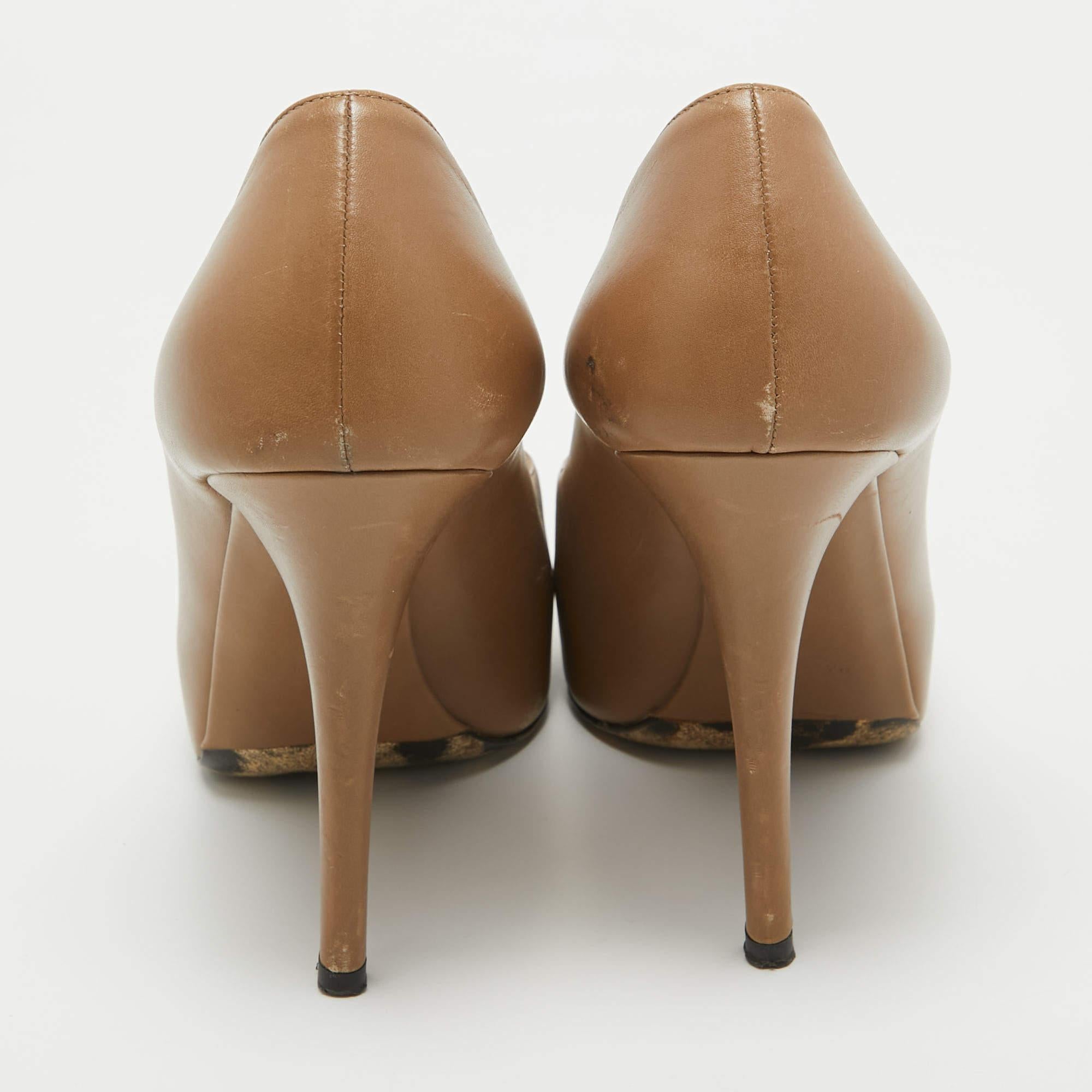 Dolce & Gabbana Chaussures à plateforme en cuir Light Brown Taille 38.5 Pour femmes en vente
