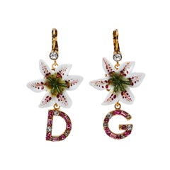 Dolce & Gabbana - Pendants d'oreilles logo en cristal de lys