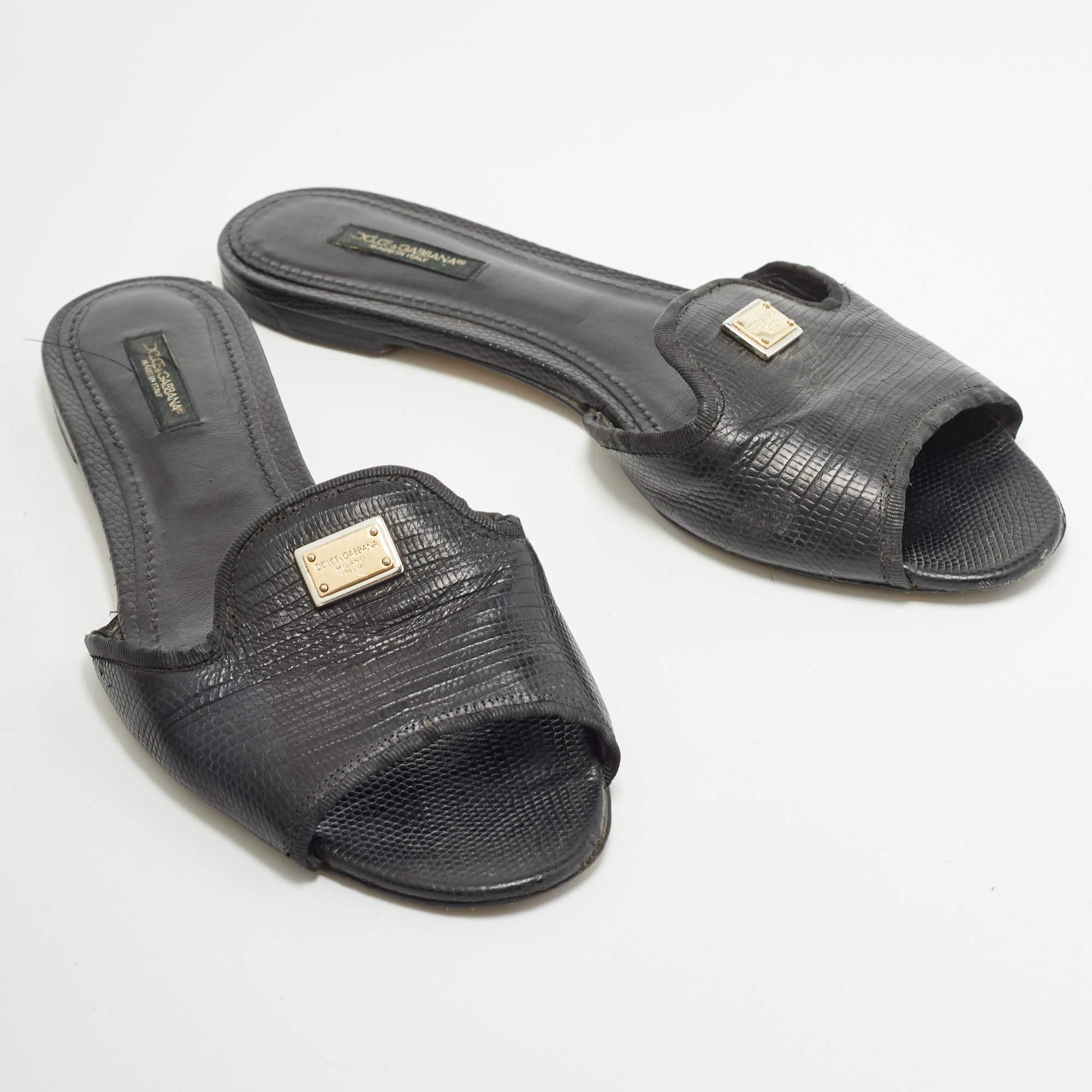 Dolce & Gabbana Eidechse Geprägte Slide Flats Größe 39.5 im Zustand „Relativ gut“ im Angebot in Dubai, Al Qouz 2