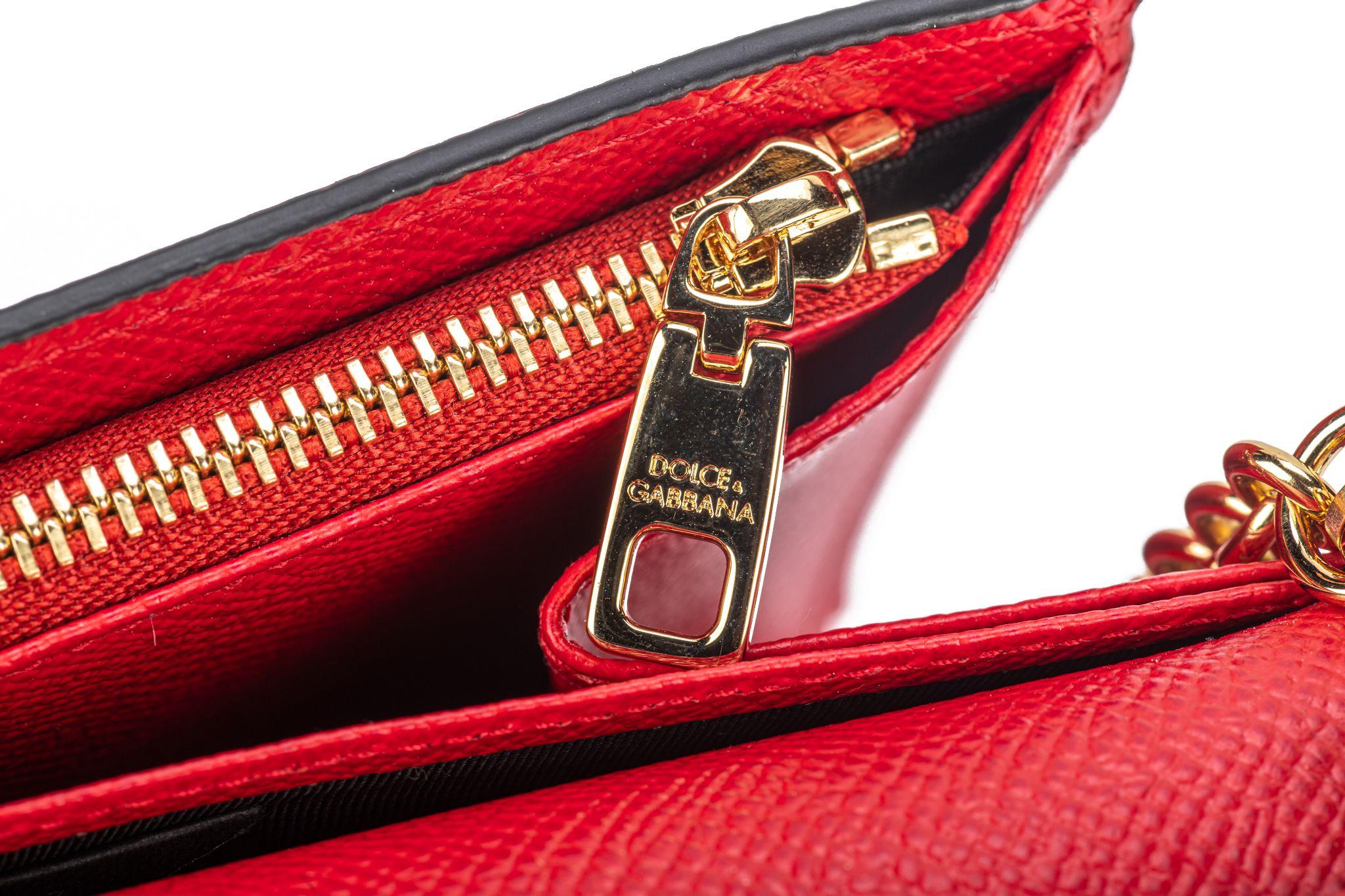 Dolce & Gabbana London Wallet On A Chain For Sale 4