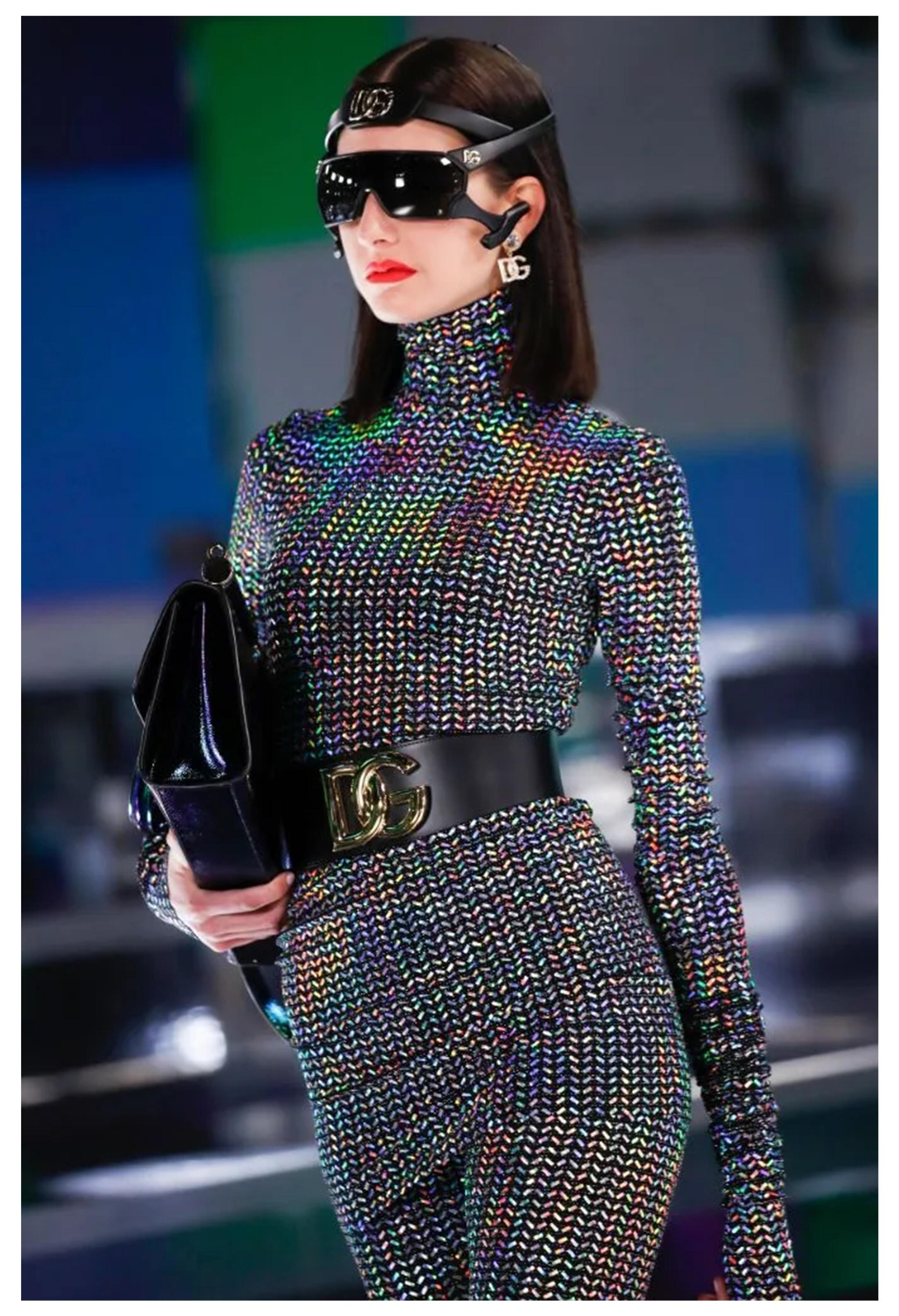 Dolce & Gabbana - Gambale lungo con paillettes arcobaleno 2021 in vendita 1