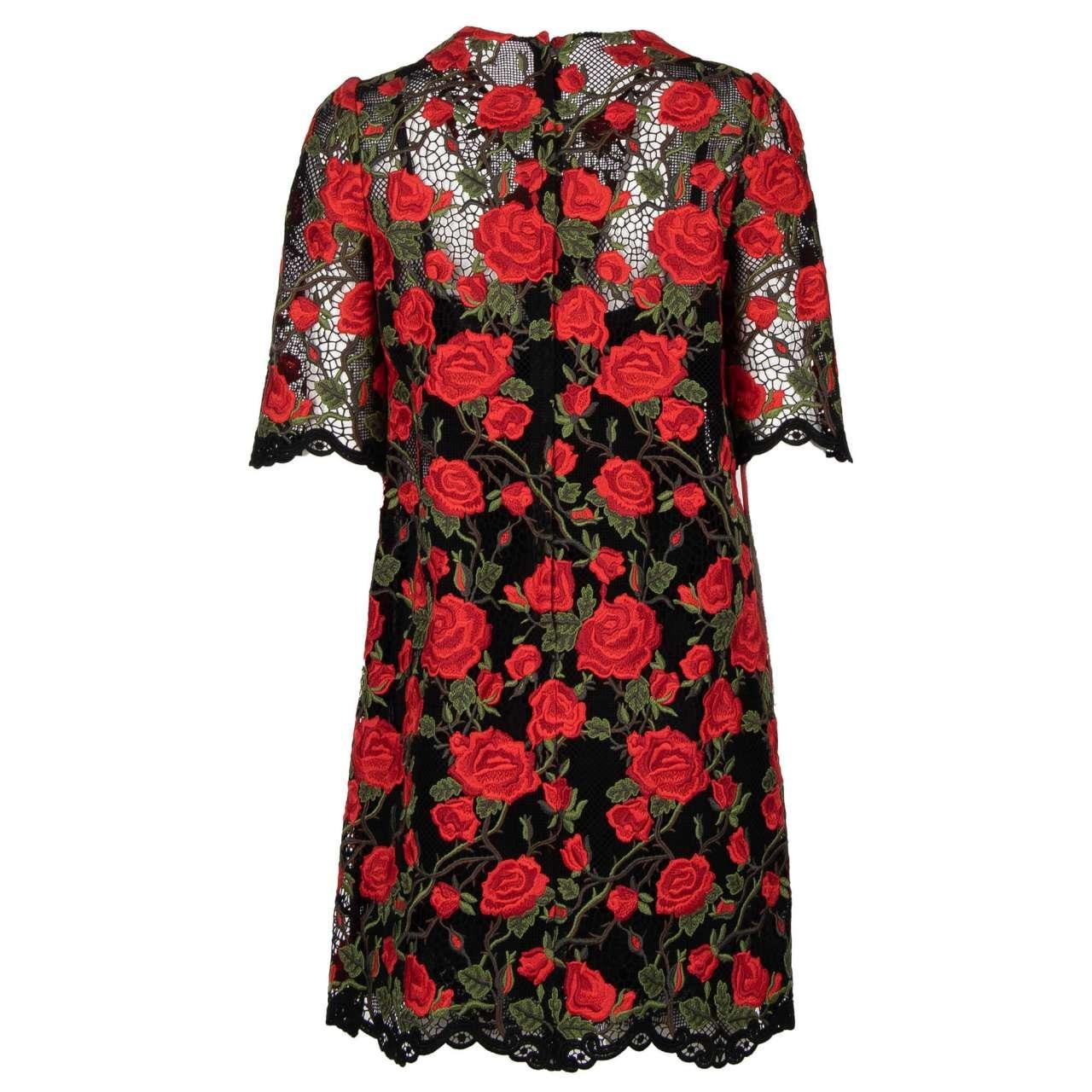 - Short macrame lace embroidered dress with roses in black and red by DOLCE & GABBANA - MADE IN ITALY - Former RRP: EUR 2.750 - New with Tag - Including silk underdress - Macrame lace with roses embroidery and net structure - Rear zip closure -