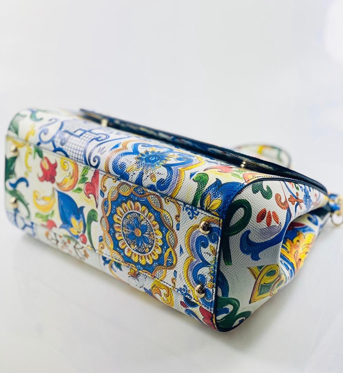 Women's Dolce & Gabbana Maiolica
Mediterranean tiles Lemons printed
Medium Sicily bag