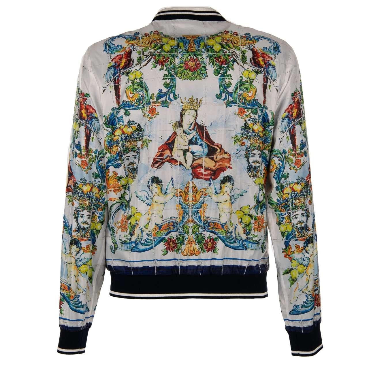 - Light Baroque and Majolica motive printed bomber jacket with logo, zip pockets and knit details by DOLCE & GABBANA - Former RRP: EUR 1.150 - New with tag - Slim Fit - MADE IN ITALY - Model: G9LI4T-HPM17-HWQ71 - Material: 100% Polyester - Lining: