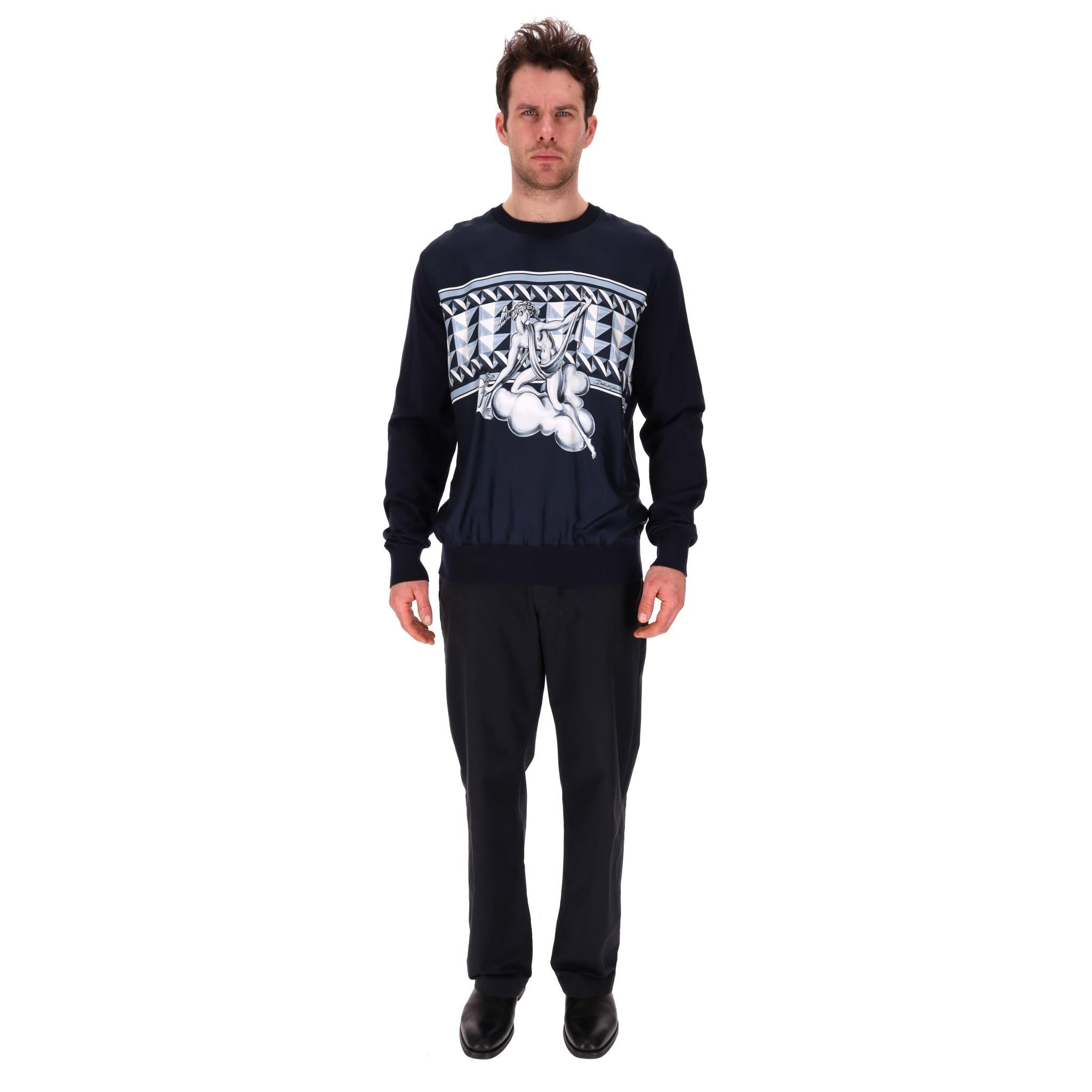 Dolce & Gabbana Majolica Print Silk Sweatshirt

Navy, long sleeved top with silk twill panel to the front designed with Majolica print in tones of white, grey and blue. 'Dolce & Gabbana' signature detail.

Featuring ribbed crew neckline, cuffs and