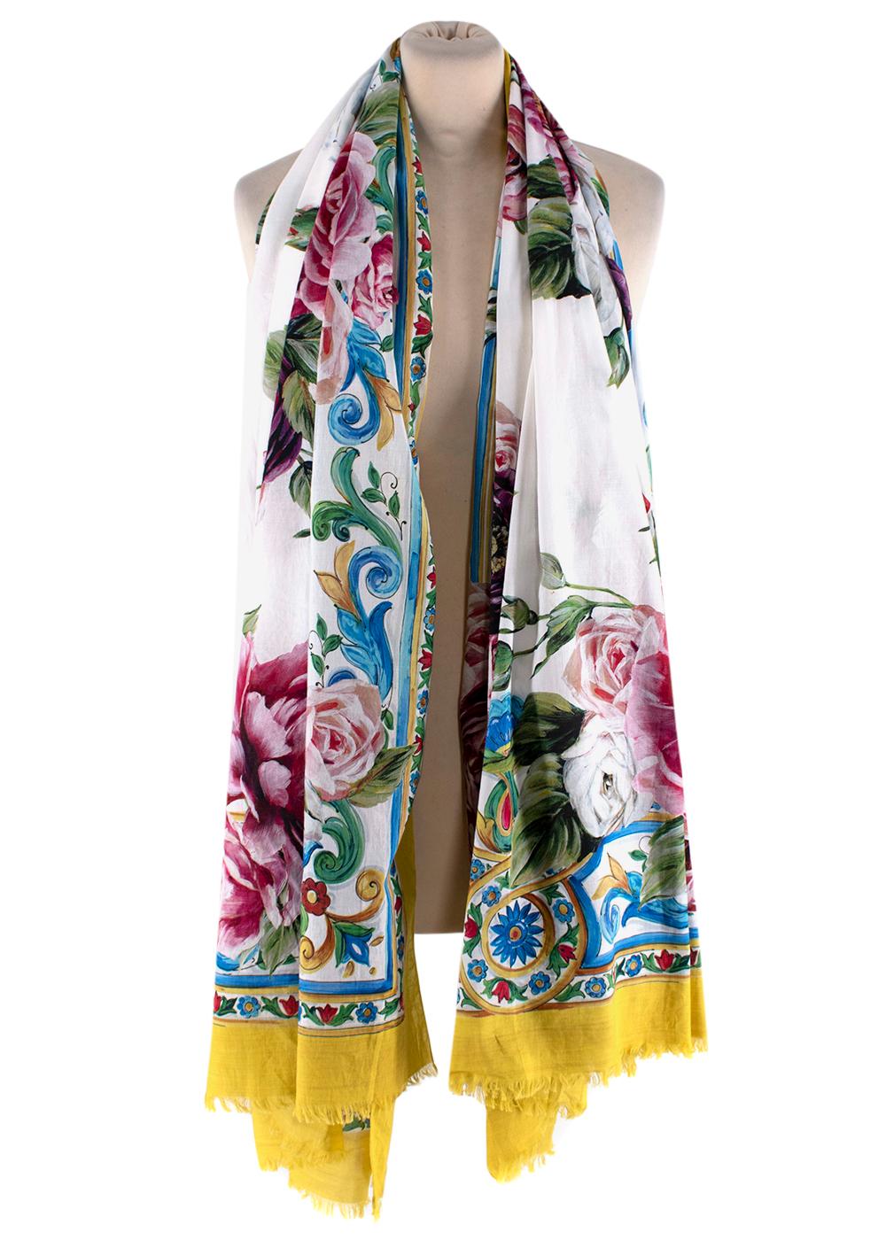 Dolce & Gabbana Majolica Roses Cotton Pareo Shawl
 

 - Yellow edged lightweight cotton pareo featuring roses & majolica motifs
 - To be worn as a beach sarong around the waist, or wrapped around the body as a shawl
 

 

 Materials
 100% cotton
 


