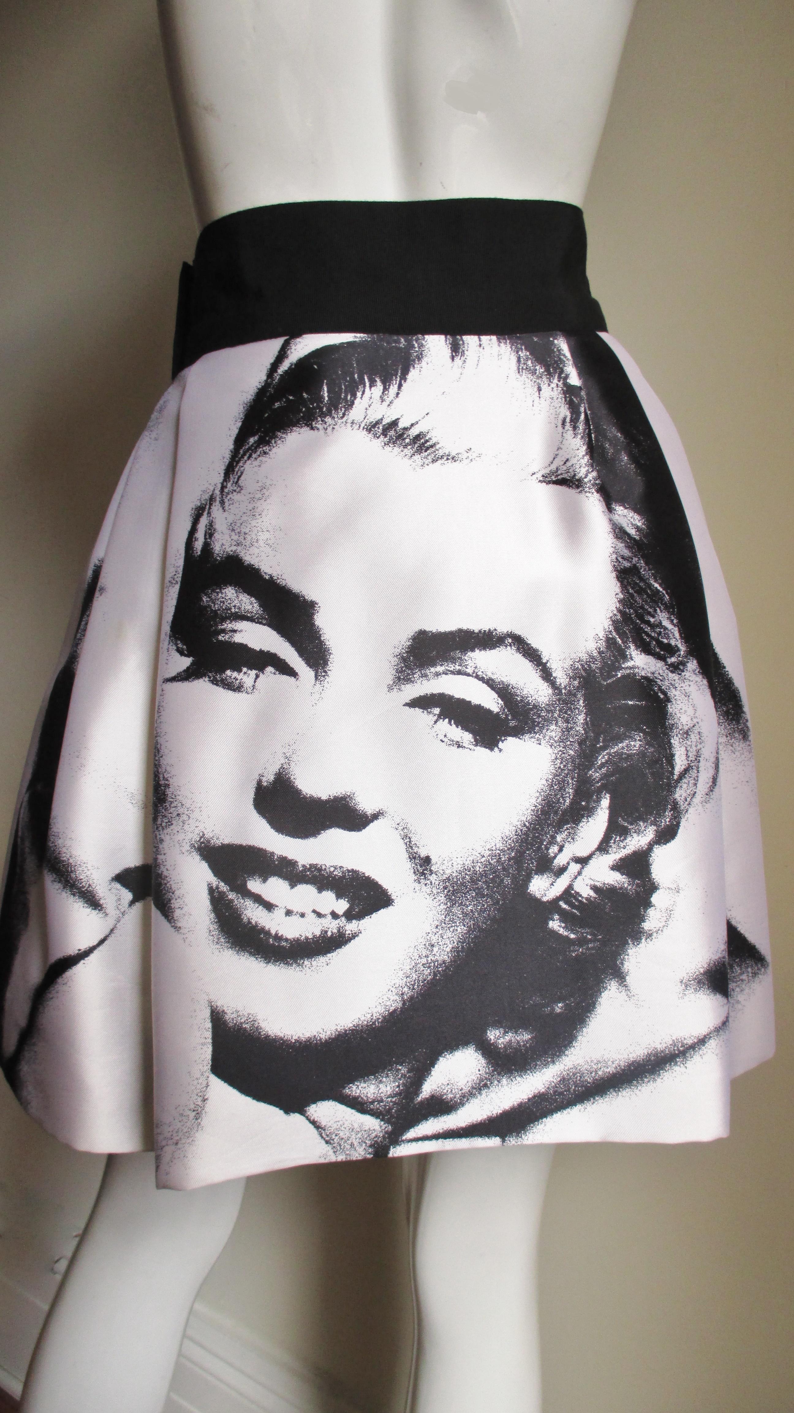 Dolce & Gabbana Marilyn Monroe Print Silk Skirt For Sale 4