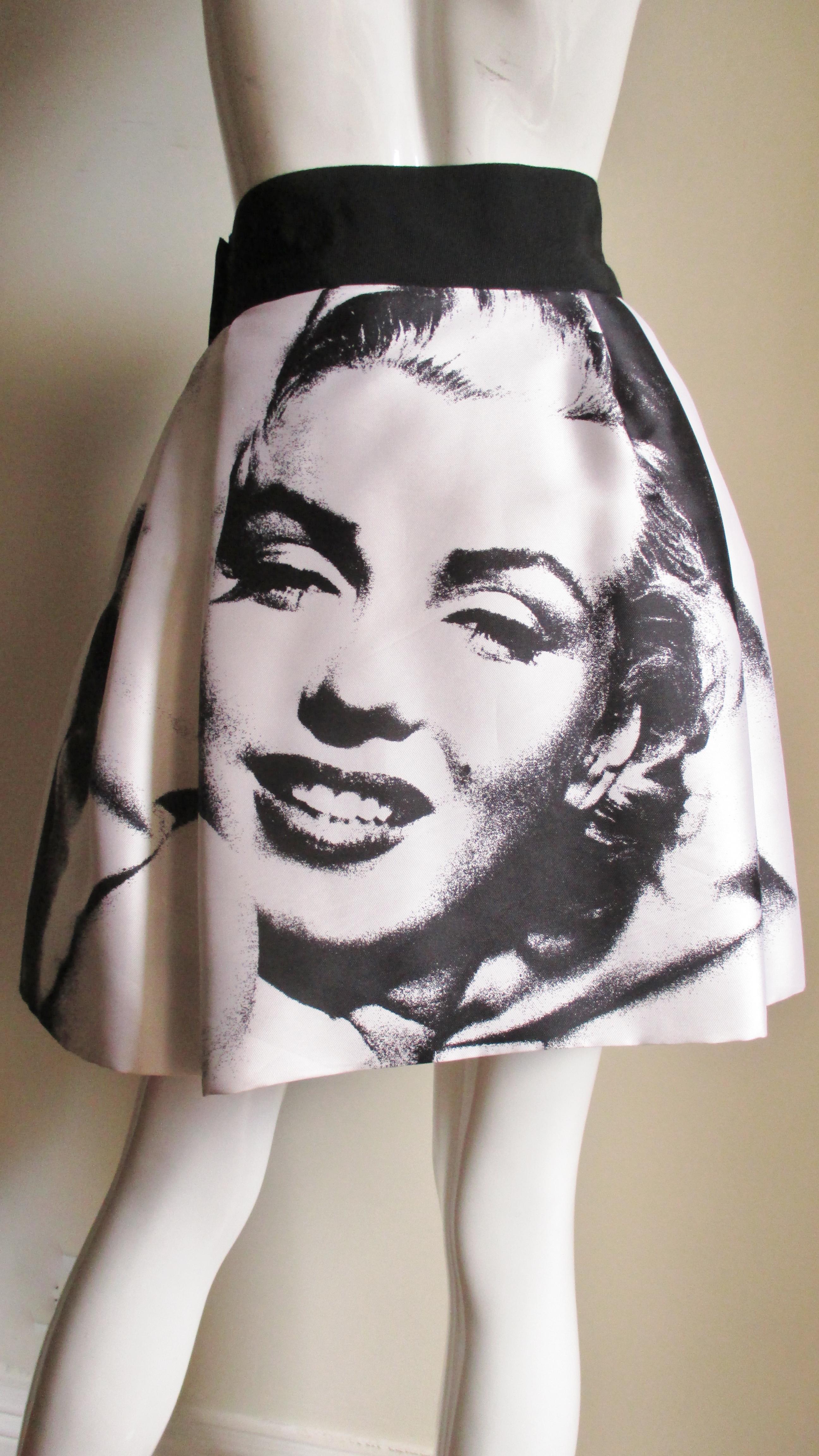 Dolce & Gabbana Marilyn Monroe Print Silk Skirt For Sale 3