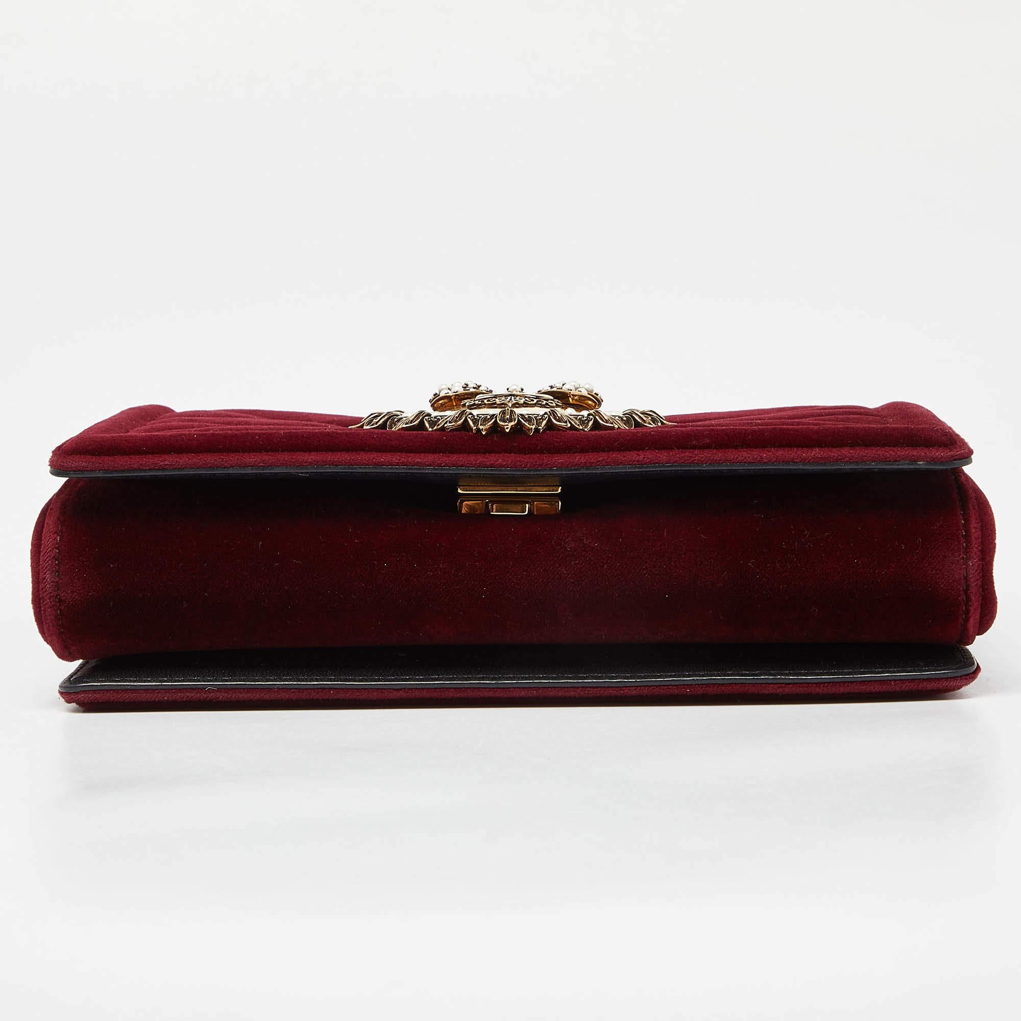 Dolce & Gabbana Maroon Quilted Velvet Devotion Chain Shoulder Bag For Sale 9