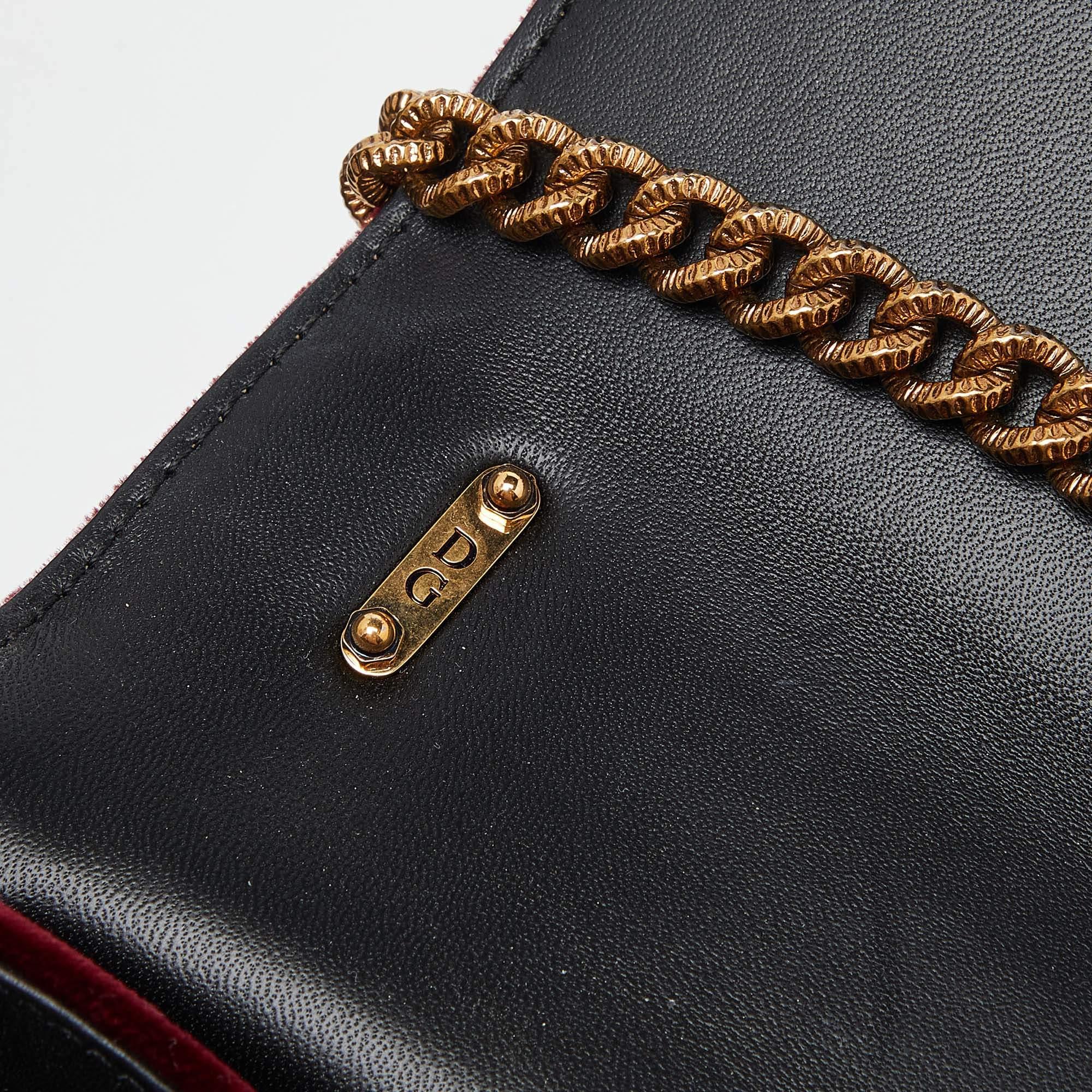 Dolce & Gabbana Maroon Quilted Velvet Devotion Chain Shoulder Bag For Sale 4