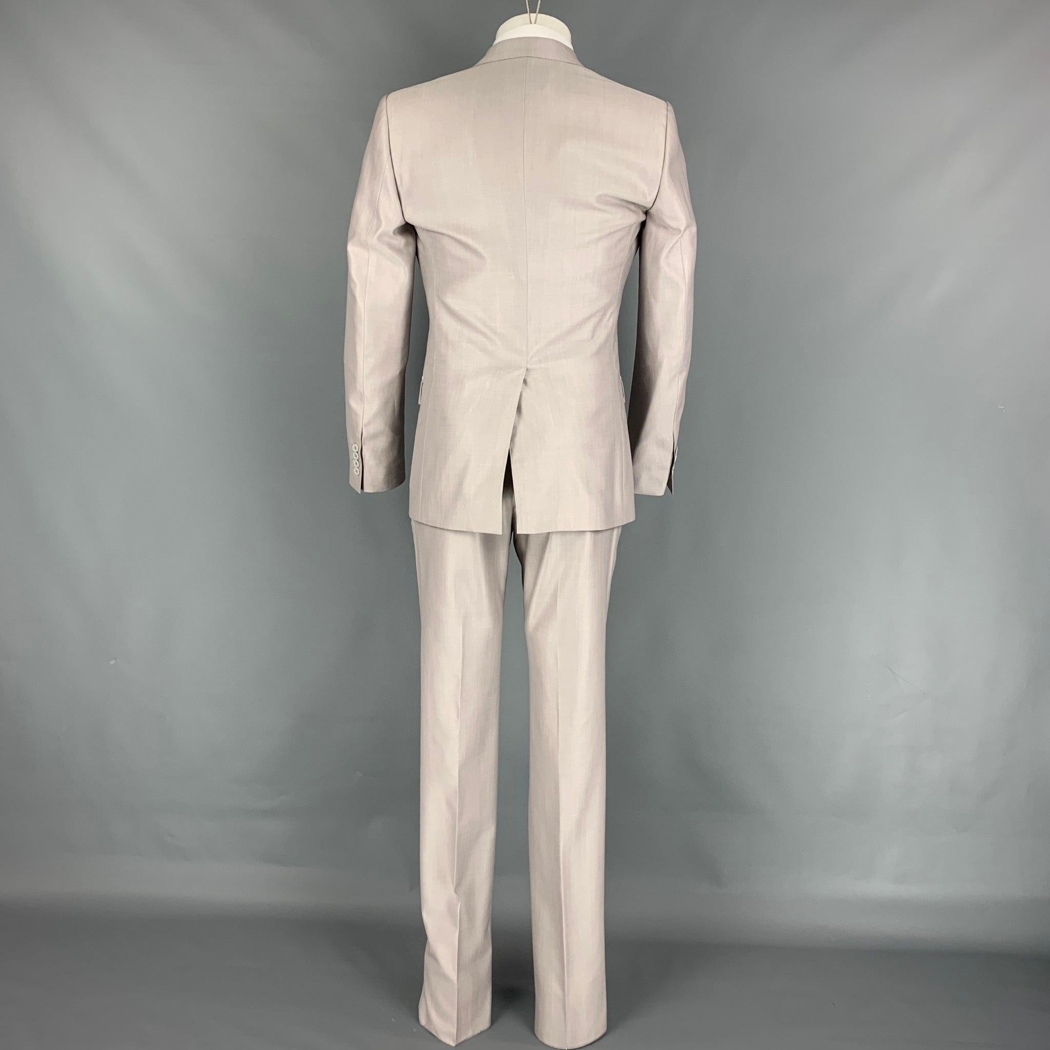 Men's DOLCE & GABBANA Martini Size 36 Long Light Grey Wool / Silk 3 Piece Suit For Sale