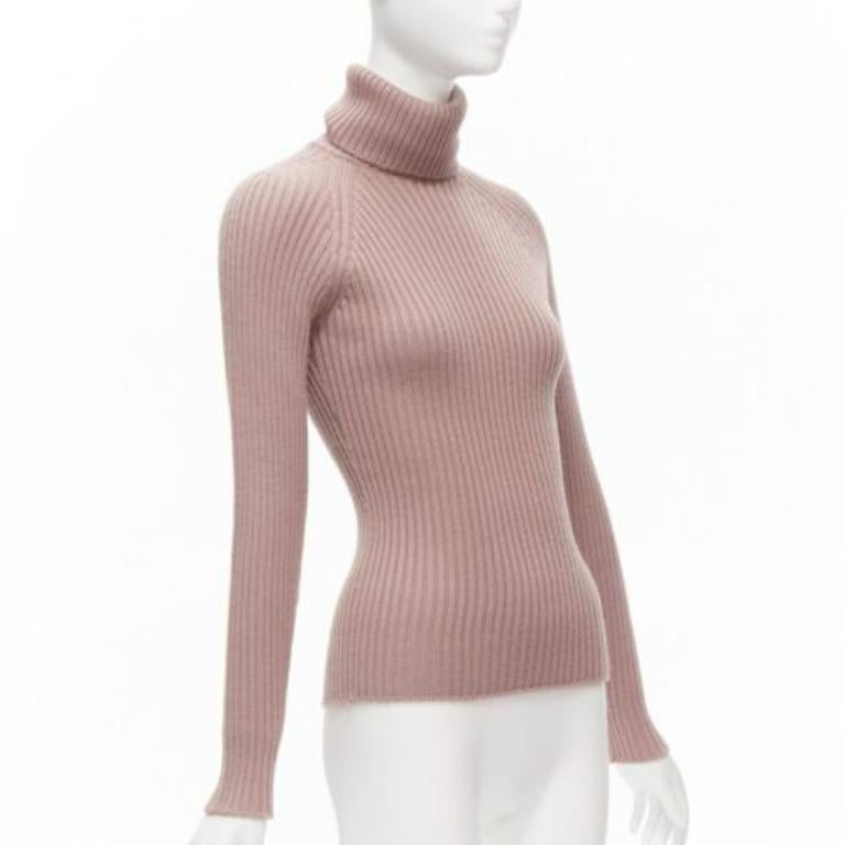 DOLCE GABBANA - Pull à col roulé côtelé rose mauve IT42 M
Référence : GIYG/A00337
Marque : Dolce Gabbana
Designer : Domenico Dolce et Stefano Gabbana
MATERIAL : Semblable à de la laine
Couleur : rose
Motif : Solide
Fermeture : Pull-over
Fabriqué en