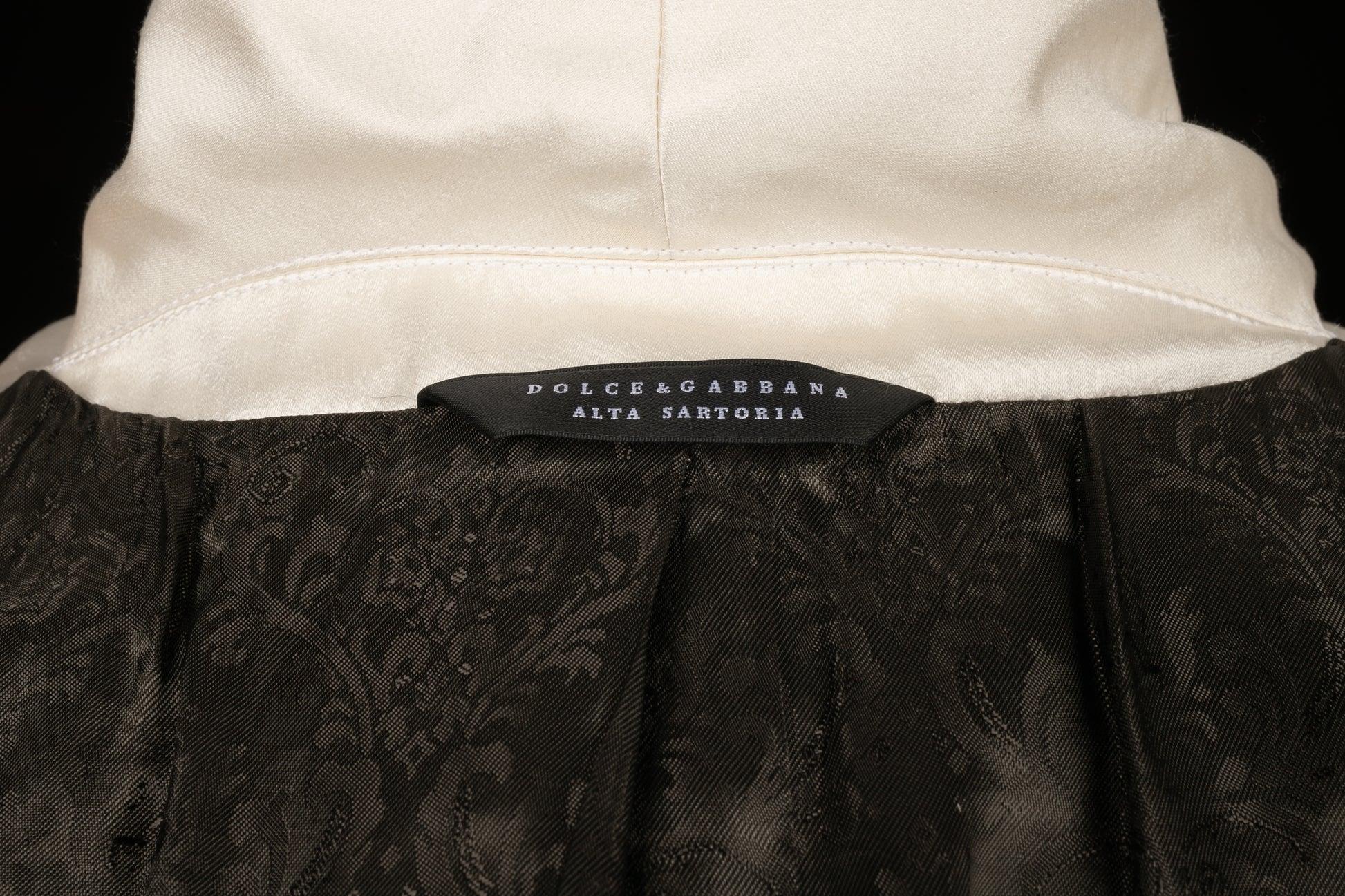 Dolce & Gabbana Men Lounge Coat For Sale 3
