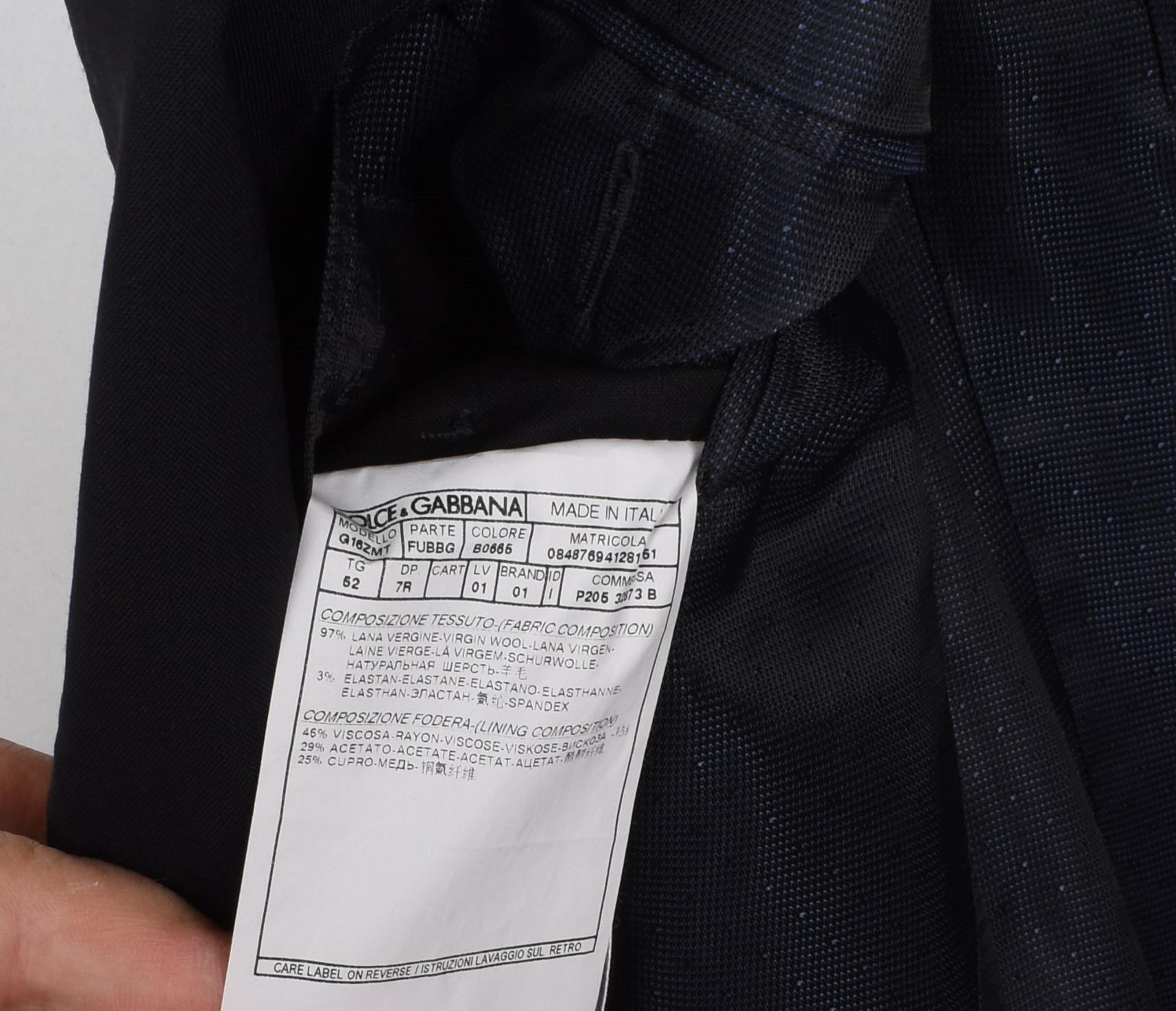 Compruebe mis otros listados. Tiene a la venta mucha más ropa de diseño. Abierto a cualquier oferta.
Artículo en venta 100% auténtico Traje de hombre Dolce & Gabbana Martini de un solo pecho, S1680, SHE9
Color: azul marino
(El color real puede