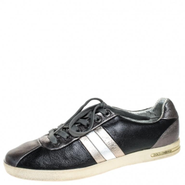 Dolce & Gabbana Metallic Black/Grey Leather Striped Lace Up Sneakers Size 40 en vente 1