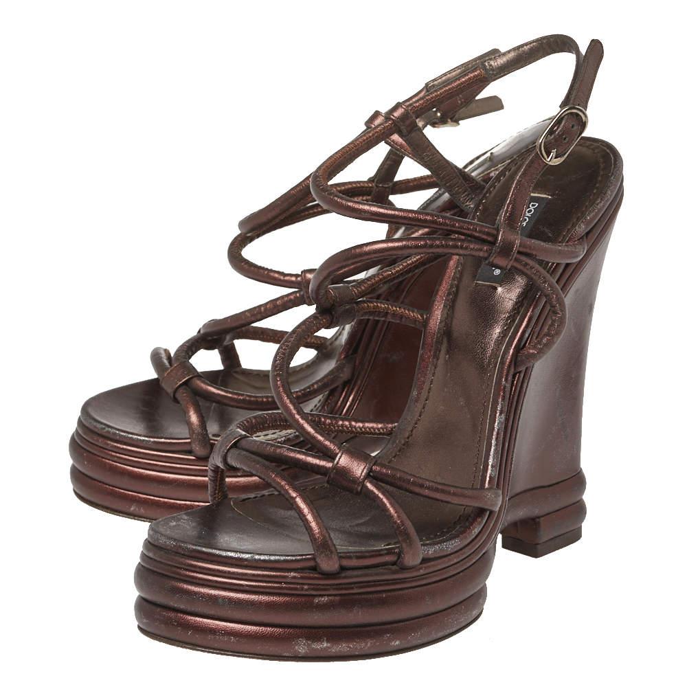 Dolce & Gabbana Metallic Brown Leather Strappy Wedge Sandals Size 40 In Good Condition For Sale In Dubai, Al Qouz 2