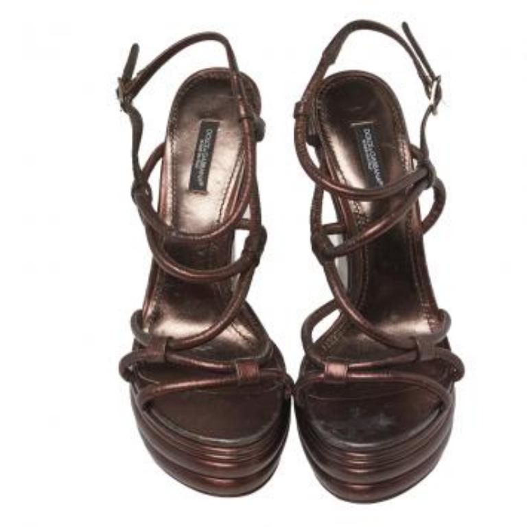Dolce & Gabbana Metallic Brown Leather Strappy Wedge Sandals Size 40 (Sandales à talons compensés en cuir marron métallisé) en vente 4