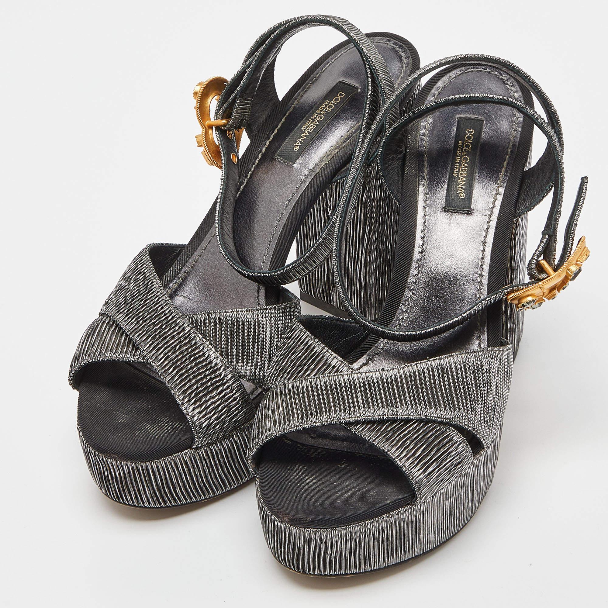 Black Dolce & Gabbana Metallic Grey Pleated Fabric Ankle Strap Platform Sandals Size 3 For Sale