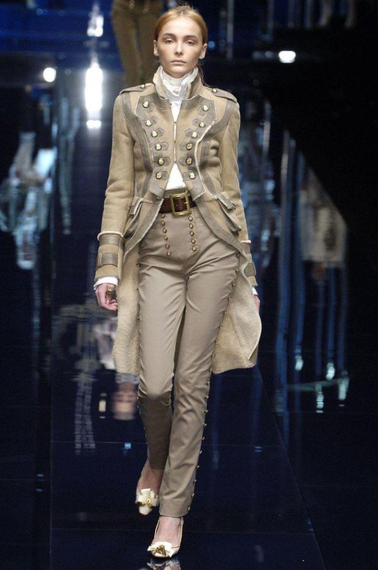 Dolce & Gabbana military jacket from 2006 For Sale 9
