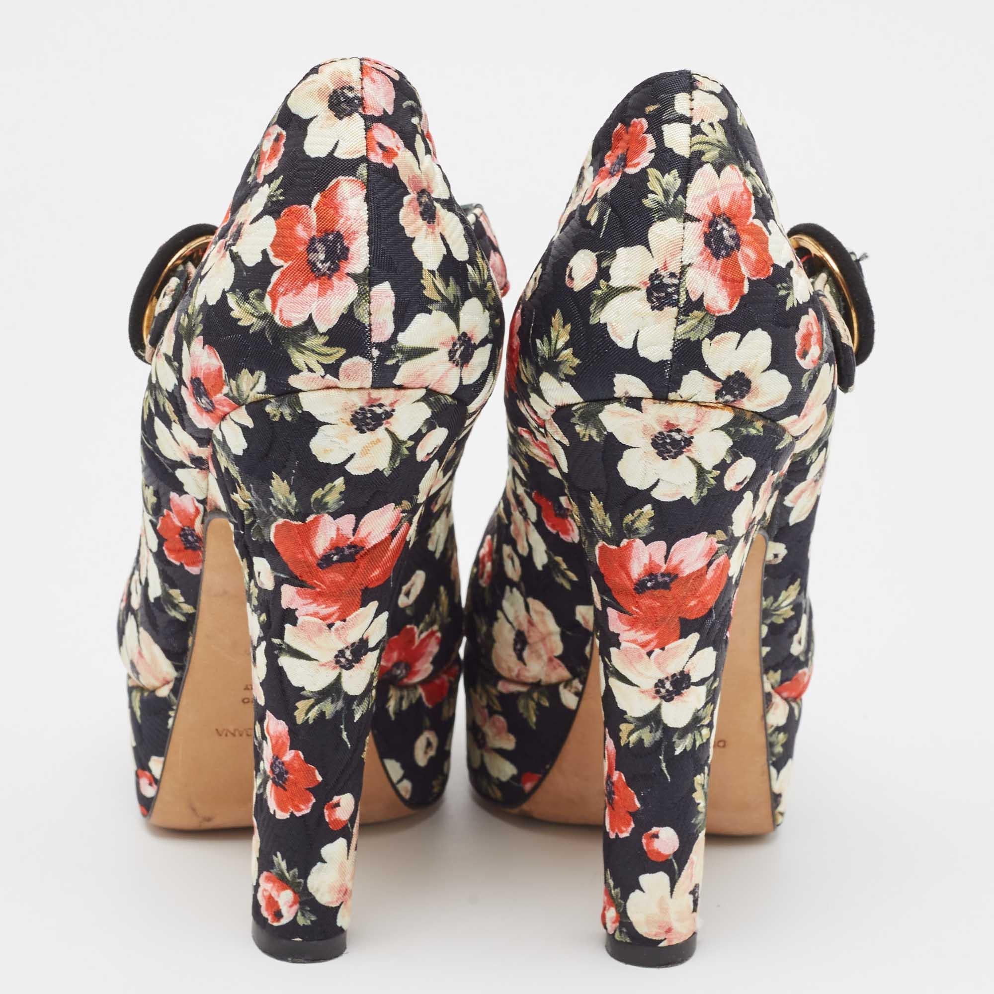 Dolce & Gabbana Mary Jane Pumps aus mehrfarbigem Brokat-Stoff, Größe 37,5 Damen