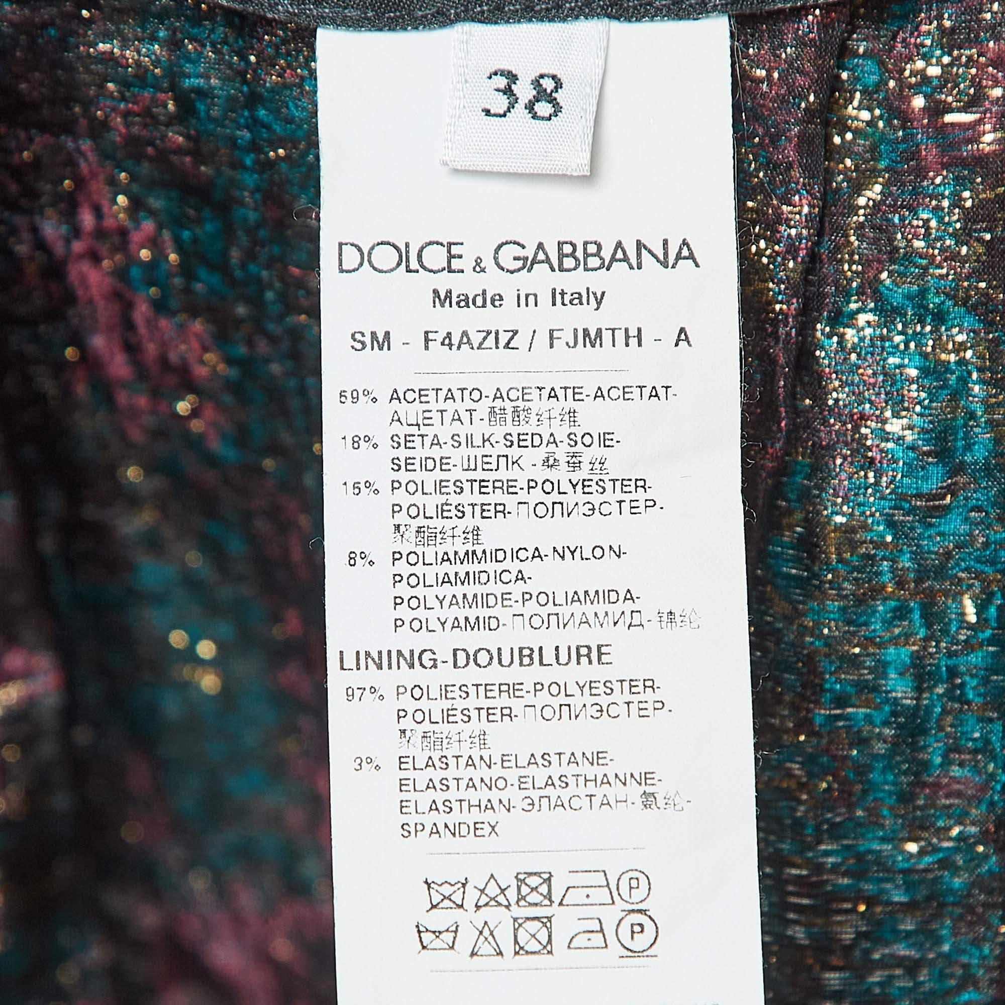 Dolce & Gabbana Mehrfarbiger Minirock aus Brokat mit Knopfleiste und Brokatverzierung S im Angebot 1
