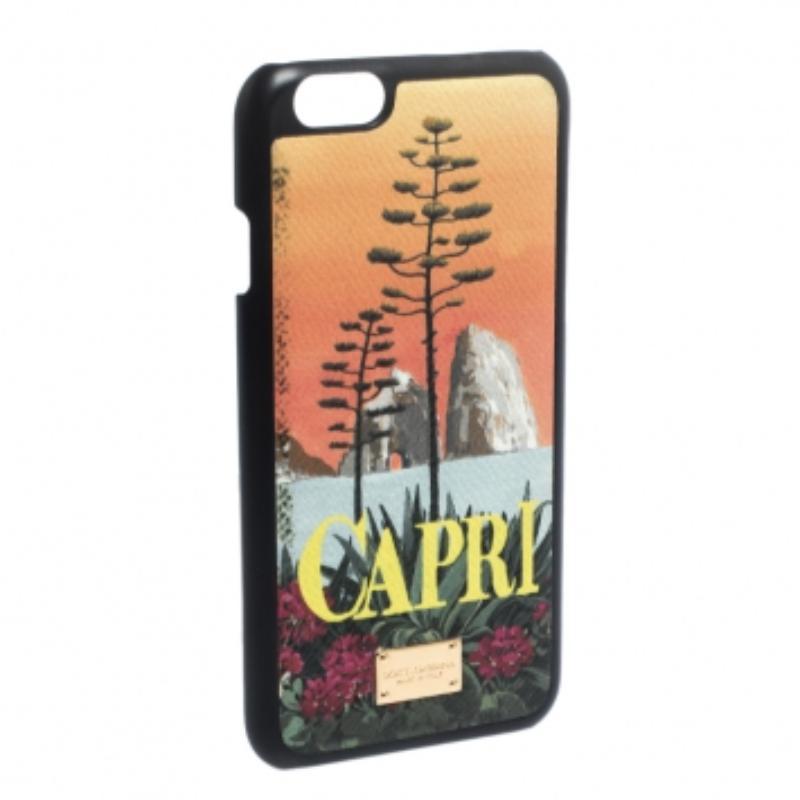 This chic iPhone 6 case from Dolce & Gabbana weaves luxury with utility. Crafted from leather and plastic in black color, it will not only keep your mobile secure but will also look stylish in your hand. It is accented with a multicolored print and