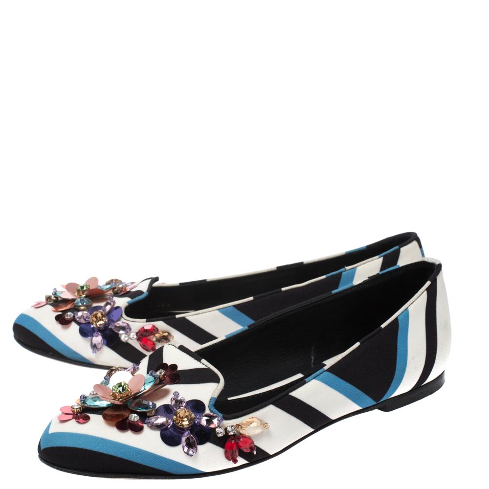 Dolce & Gabbana Multicolor Chevron Printed Fabric Crystal Ballet Flats Size 36.5 For Sale 2