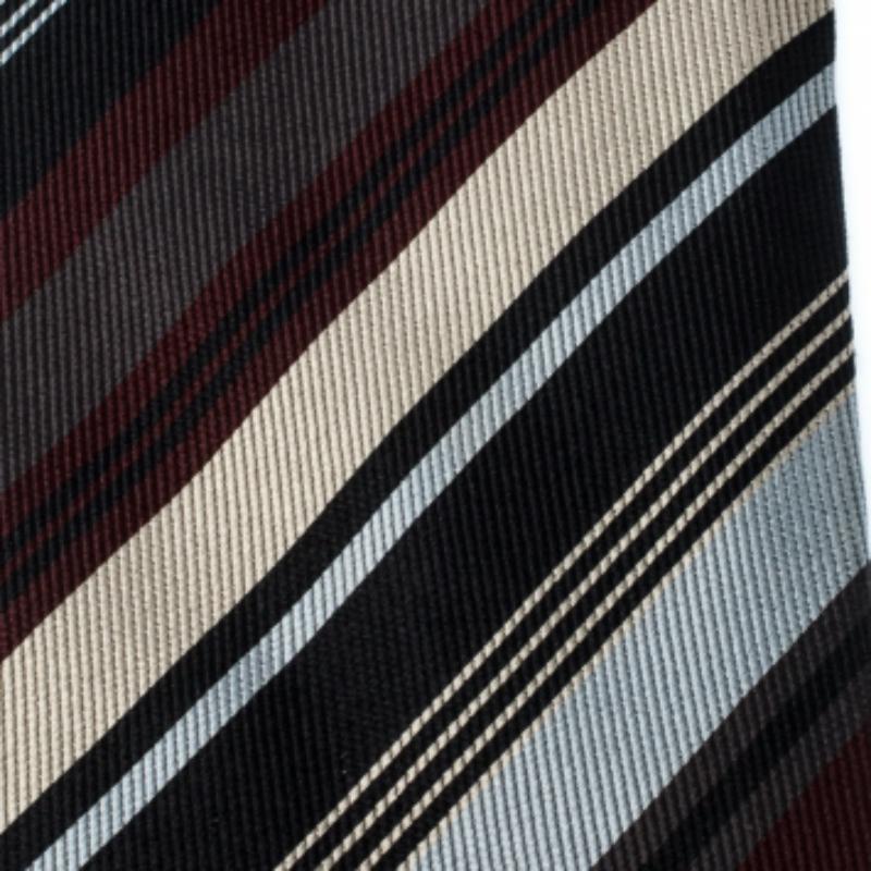 Nero Dolce & Gabbana Cravatta tradizionale in seta jacquard con motivo a righe diagonali multicolore in vendita