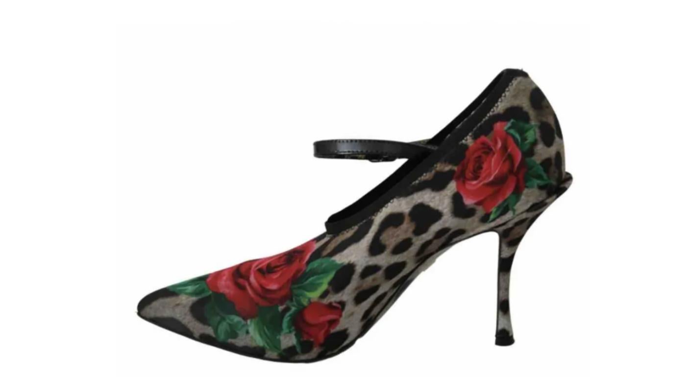 Gorgeous brand new with tags,
100% Authentic Dolce &
Gabbana Shoes.

Model: Mary Janes Pumps

Color: Multicolor Floral Leopard

Material: 58% Leather 24% Elastane
9% Nylon 3% Elastane

Sole: Leather

Logo details

Very high quality and comfort

Made