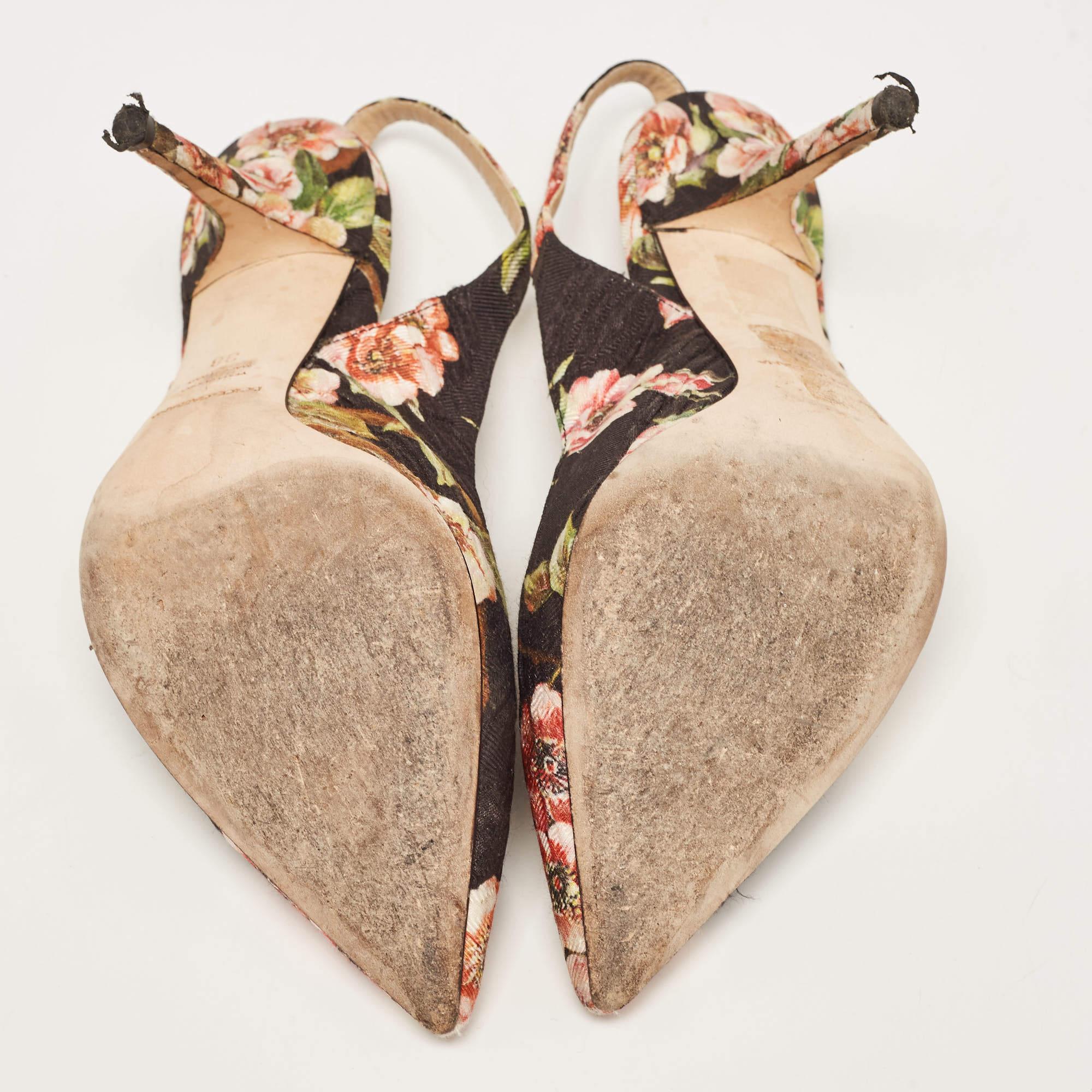 Dolce & Gabbana Multicolor Floral Print Brocade Pointed Toe Pumps Size 38 For Sale 1