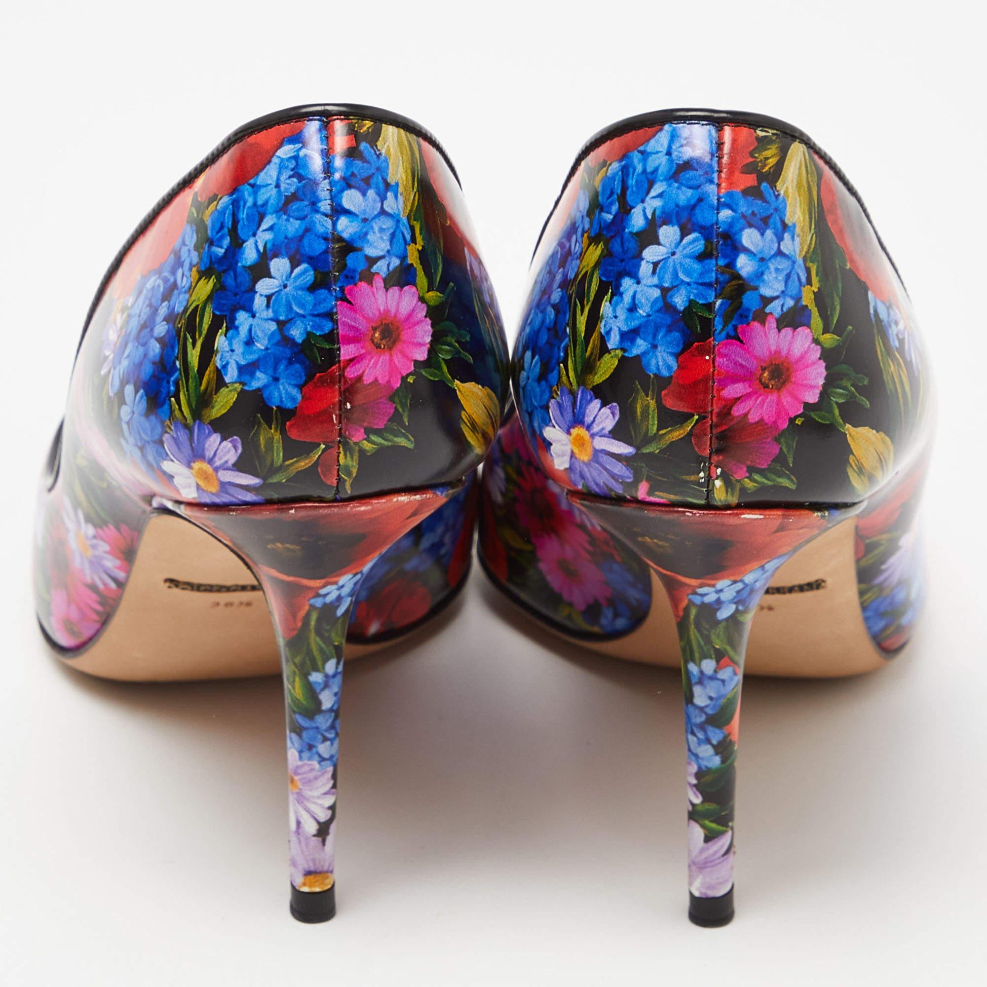 Women's Dolce & Gabbana Multicolor Floral Print Leather Pointed Toe Pumps Size 36.5 For Sale
