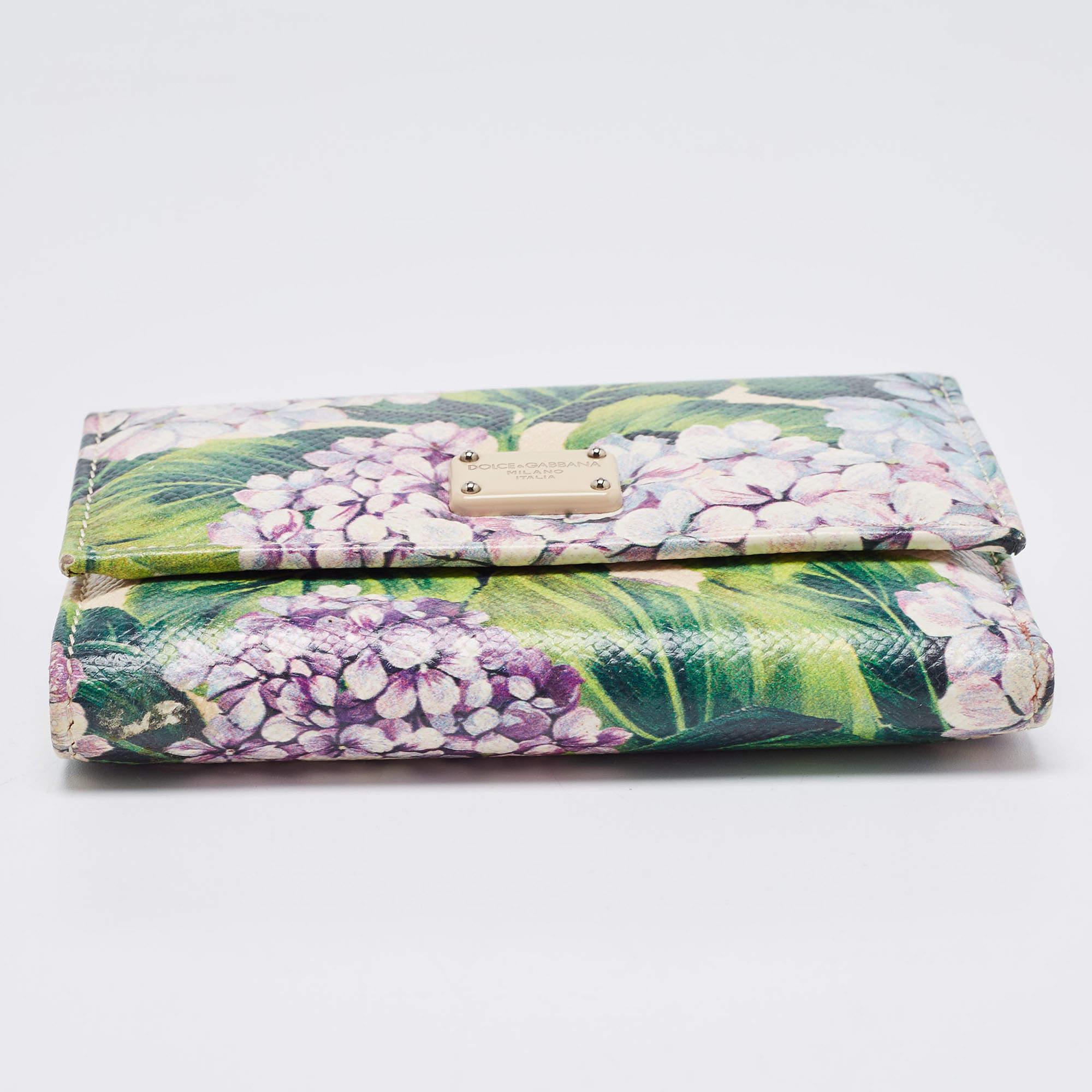 Dolce & Gabbana Mehrfarbige dreifache Brieftasche aus Leder mit Blumendruck und Lederbezug im Angebot 1