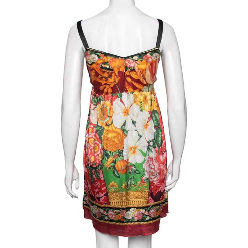 Dolce & Gabbana Multicolor Floral Printed Silk Sleeveless Mini Dress M In Good Condition For Sale In Dubai, Al Qouz 2
