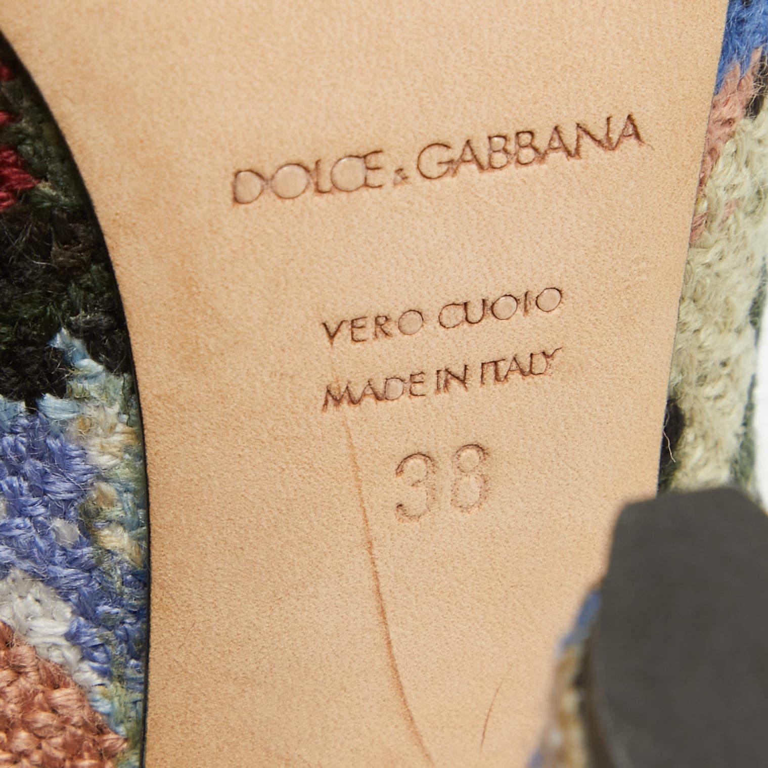 Dolce & Gabbana Multicolor Knit Fabric Floral Print Block Heel Pumps Size 38 For Sale 1